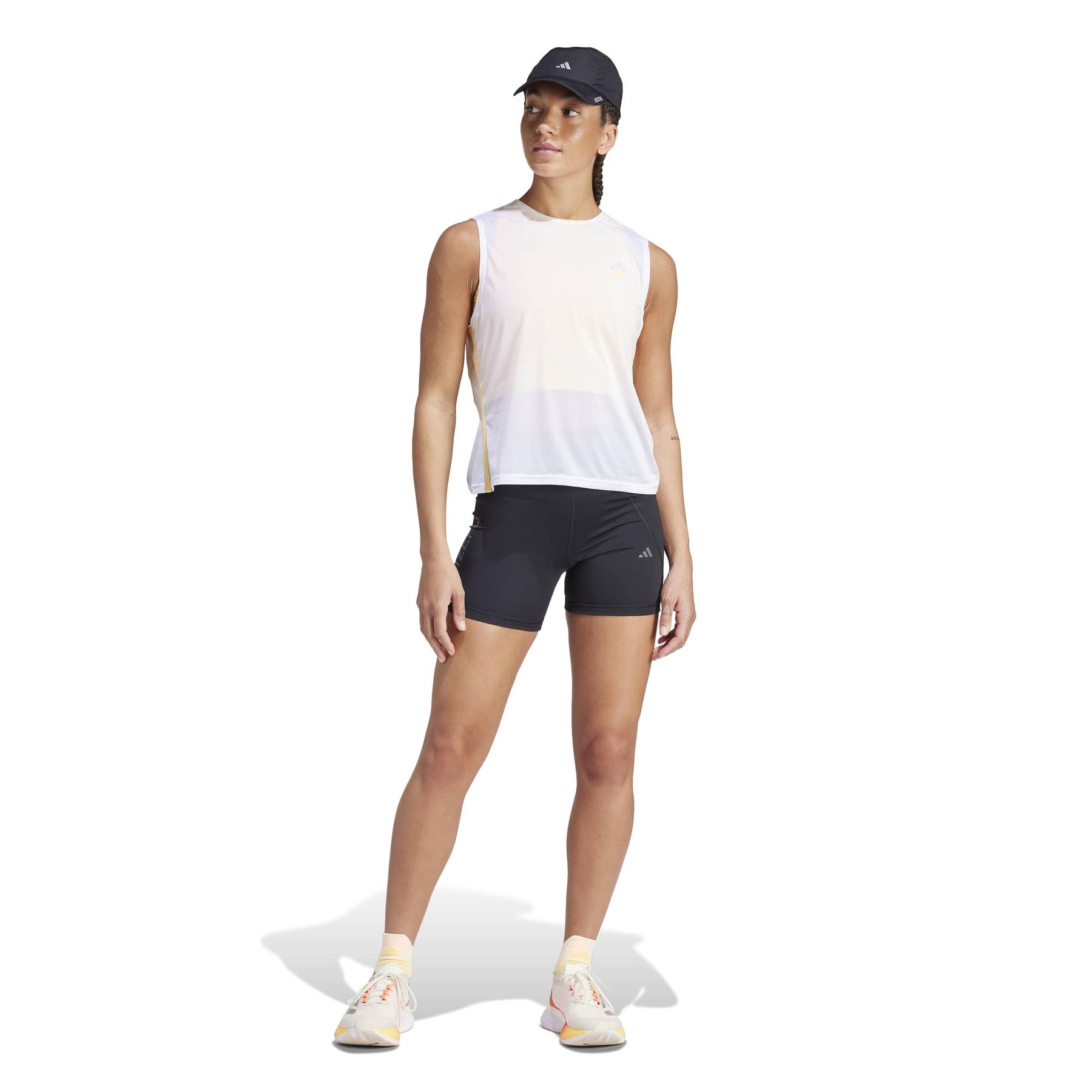 product/2/0/2025_09_adidas_in1171_7_apparel_on_model_standard_outfit_view_white.jpg
