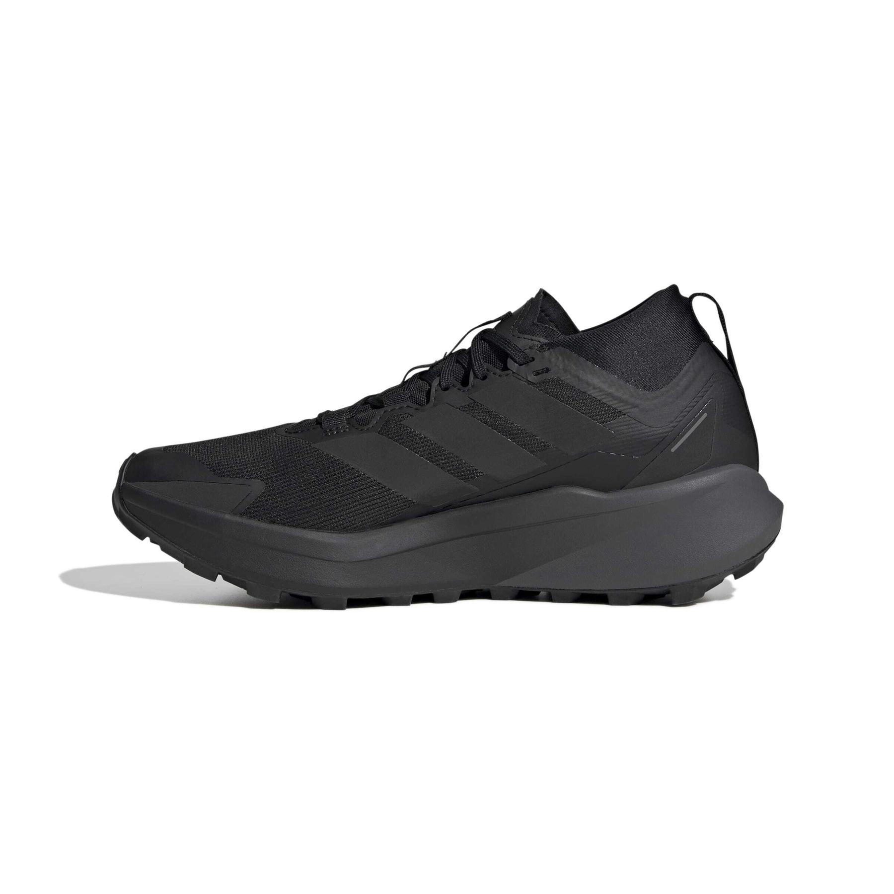 product/2/0/2025_09_adidas_jr5240_5_footwear_photography_side_medial_center_view_white.jpg