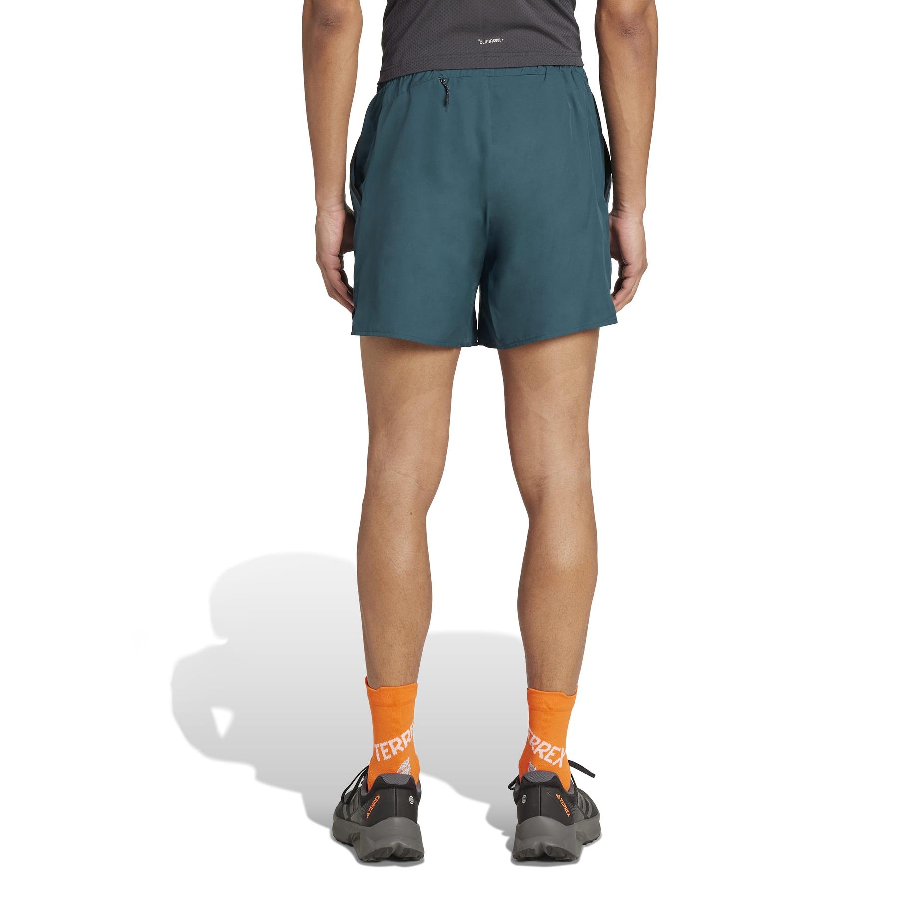 product/2/0/2025_adidas_jl6189_3_apparel_on_model_back_view_white.jpg