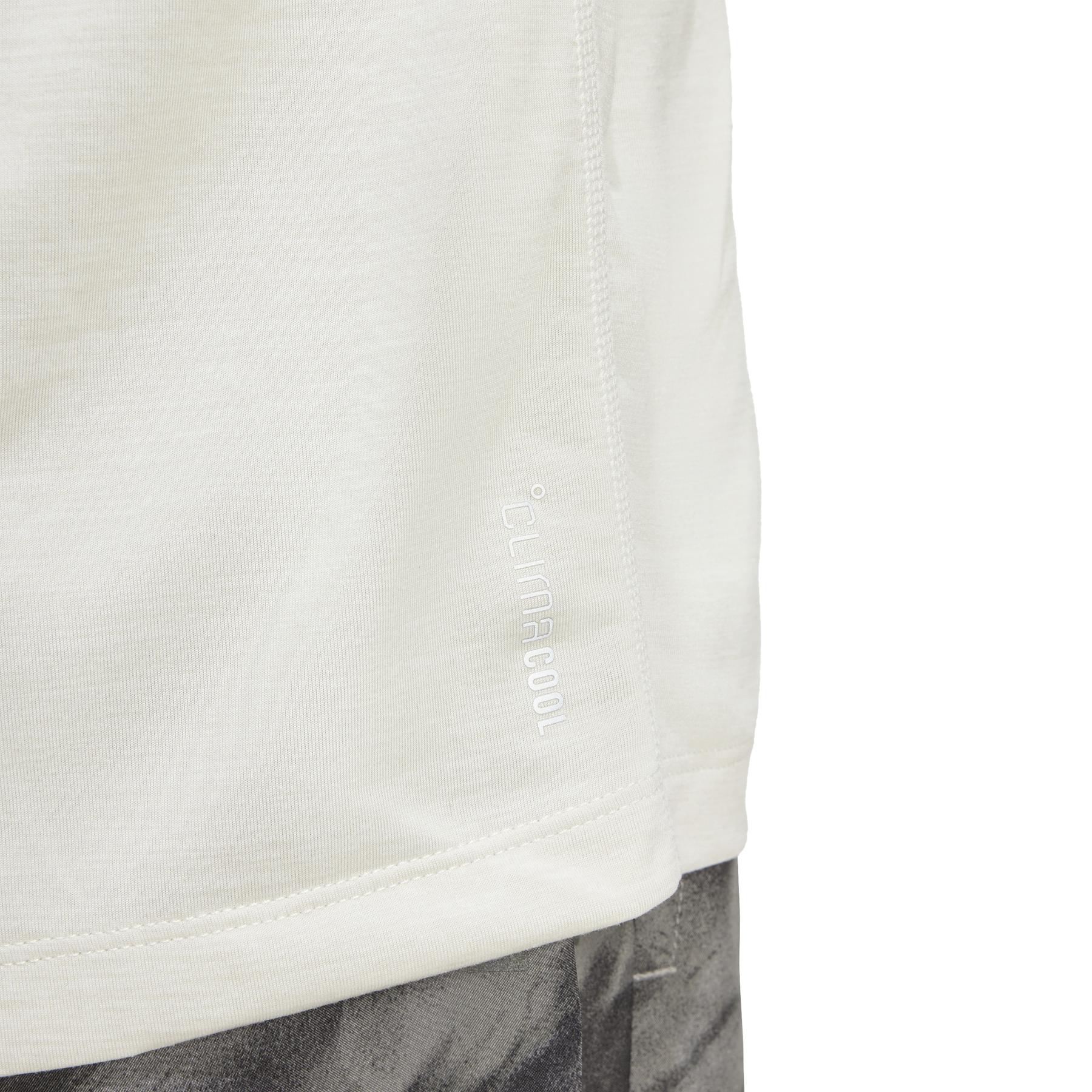 product/2/0/2025_adidas_jl8724_6_apparel_on_model_detail_view_2_white.jpg