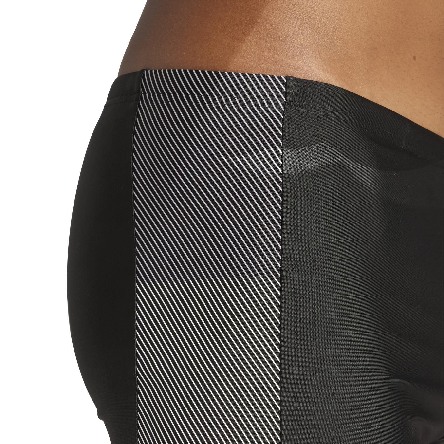 product/2/0/2025_adidas_jm9937_5_apparel_on_model_detail_view_1_white.jpg