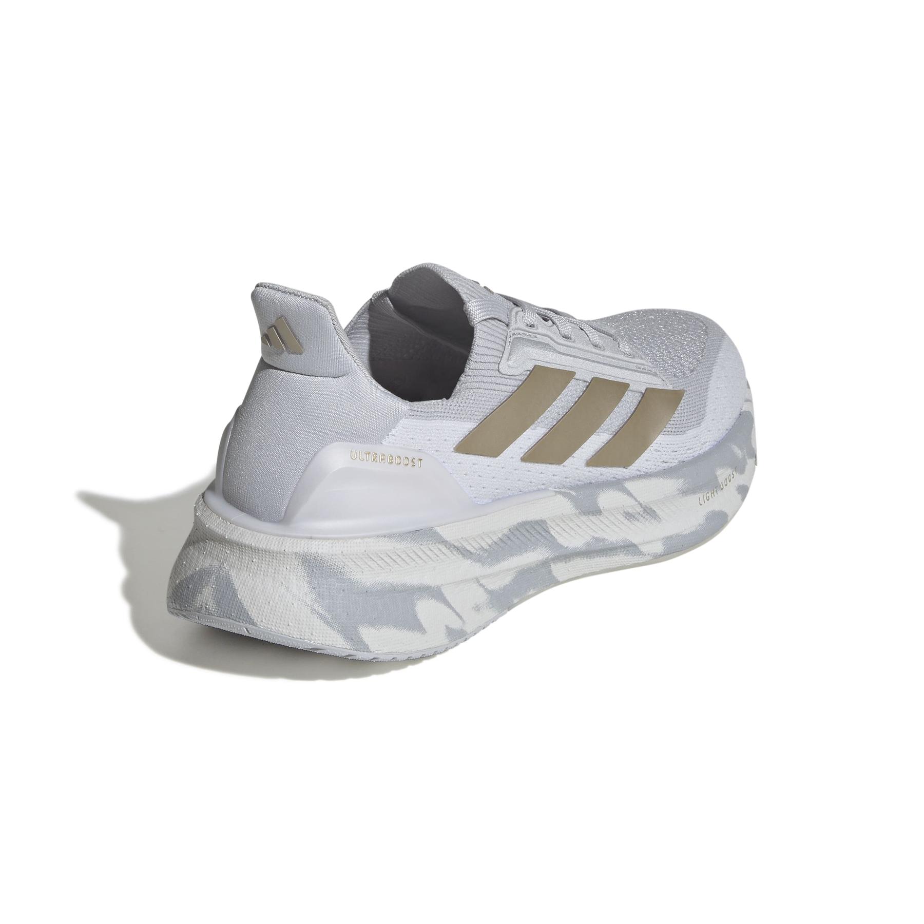 product/2/0/2025_adidas_jr0532_7_footwear_photography_back_lateral_top_view_white.jpg