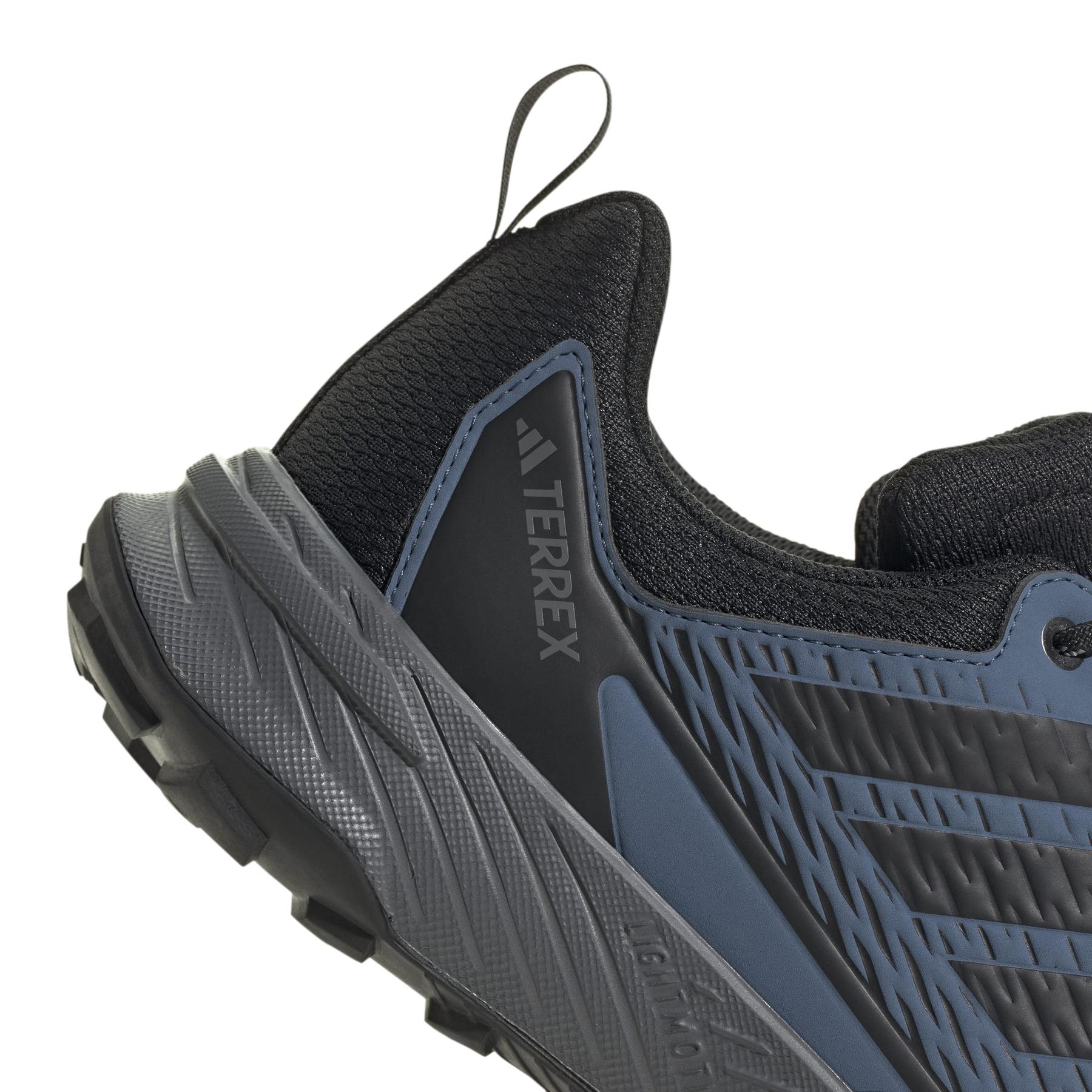 product/2/0/2025_adidas_jr7769_8_footwear_photography_detail_view_1_white.jpg