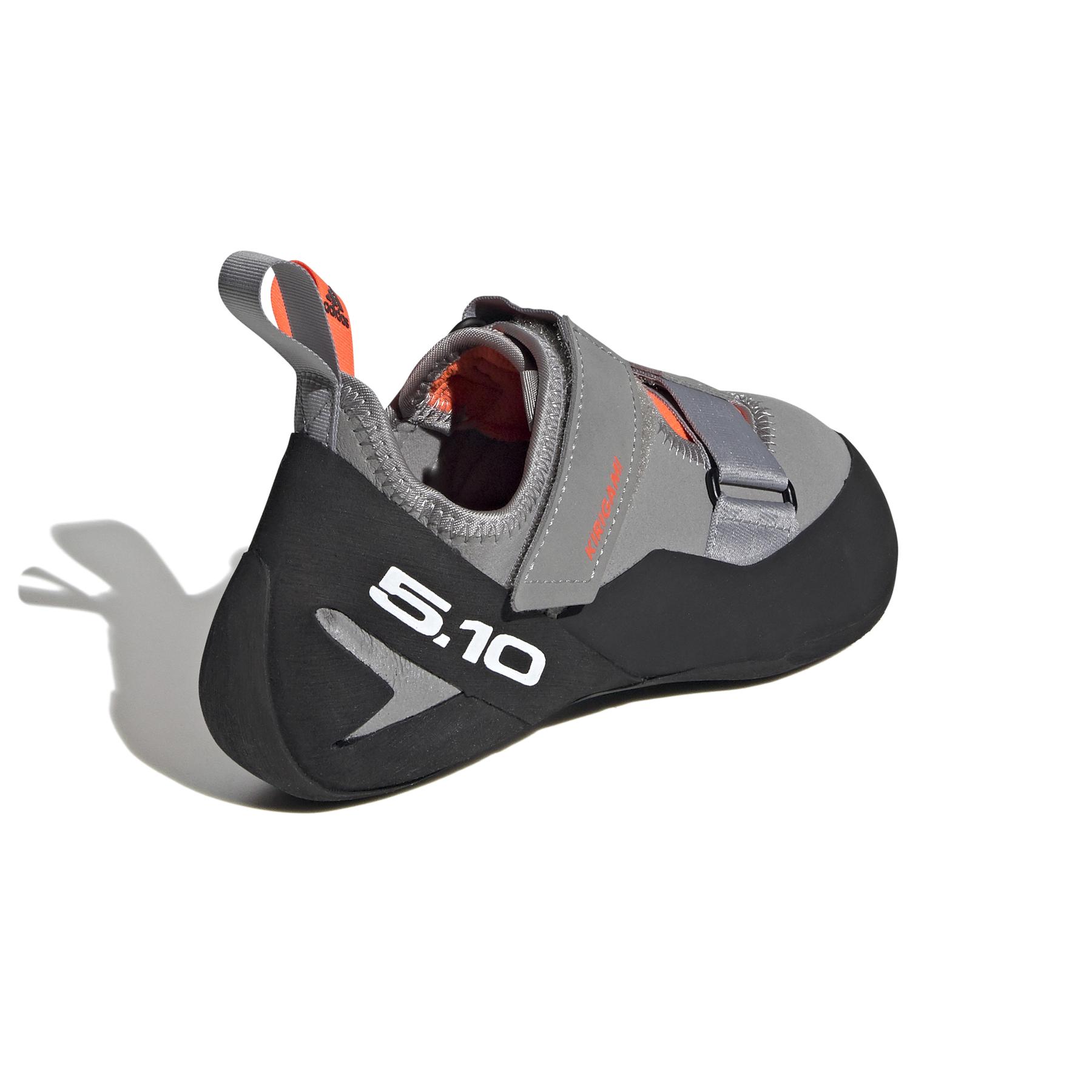 product/a/d/adidas_ee8948_7_footwear_photography_back_lateral_top_view_white_000.jpg