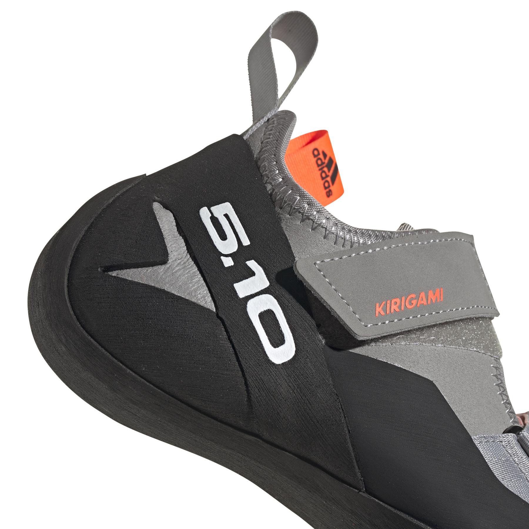 product/a/d/adidas_ee8948_8_footwear_photography_detail_view_1_white_000.jpg