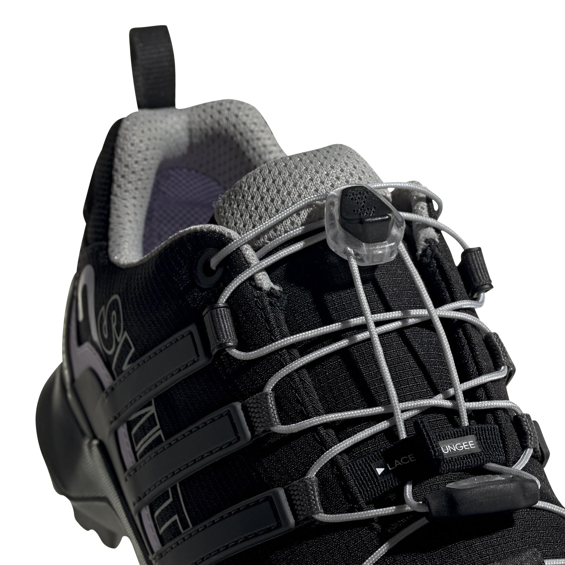 product/a/d/adidas_ef3363_8_footwear_photography_detail_view_1_white_000.jpg