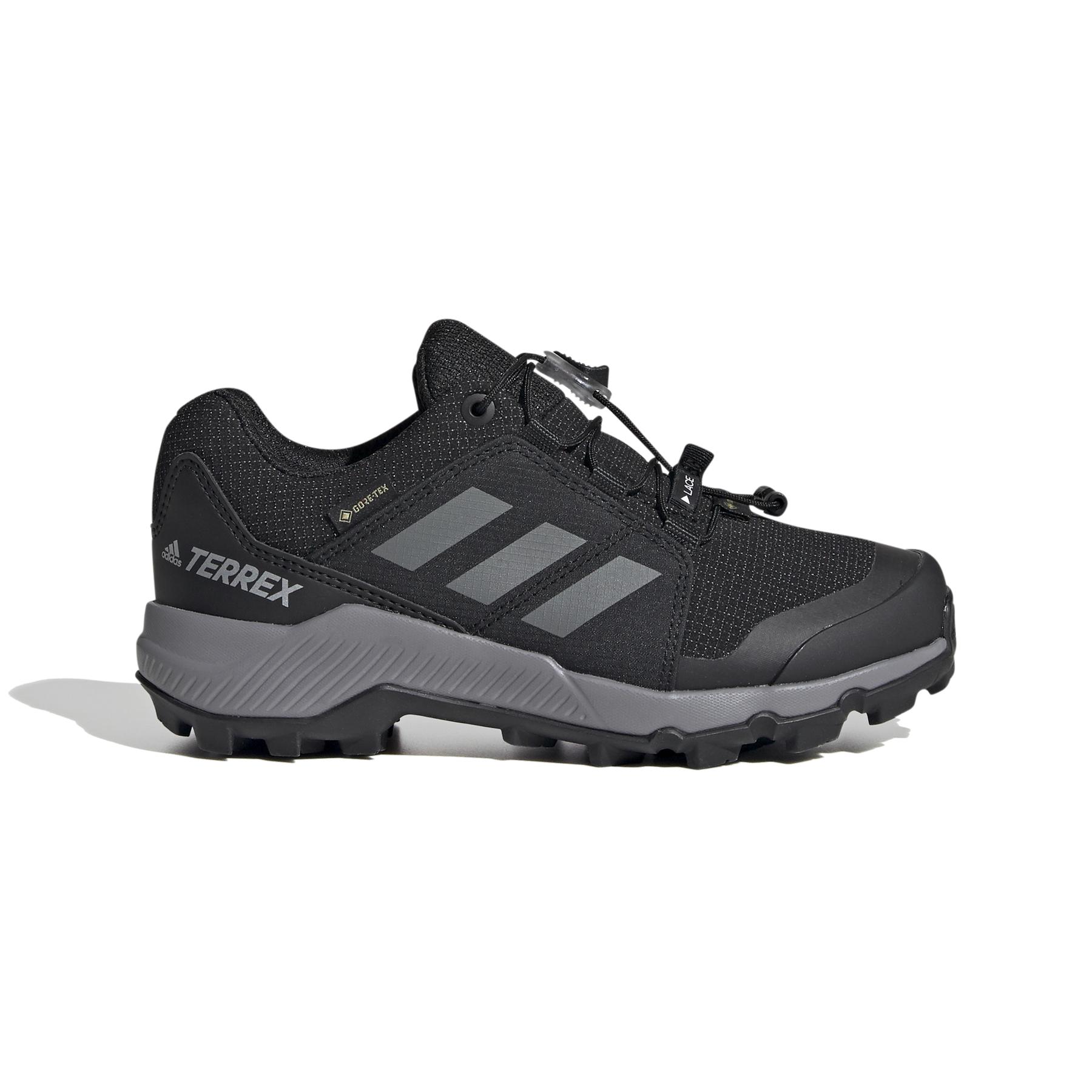 product/a/d/adidas_fu7268_1_footwear_photography_side_lateral_center_view_white_000.jpg