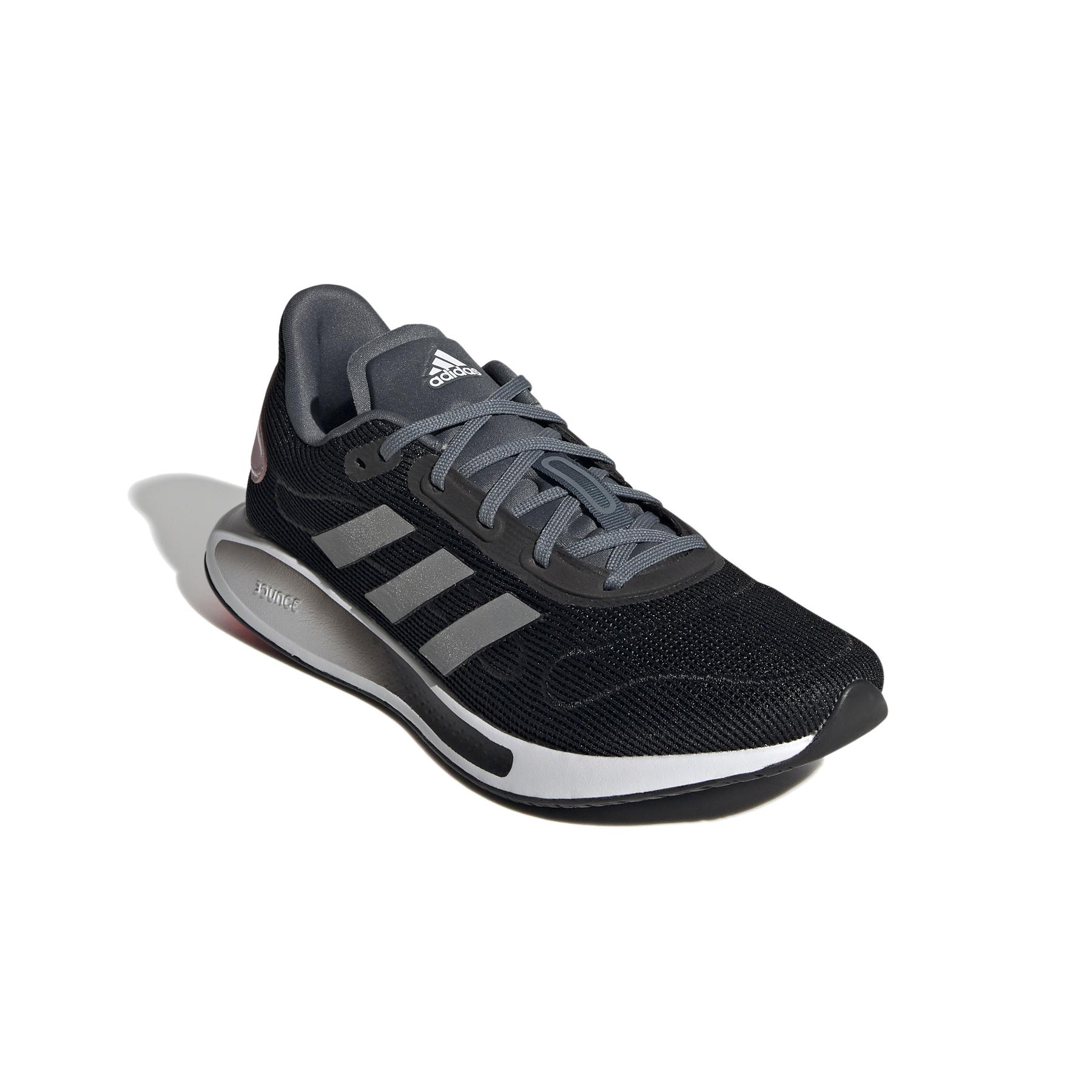 product/a/d/adidas_fw1185_6_footwear_photography_front_lateral_top_view_white-nw031524.jpg