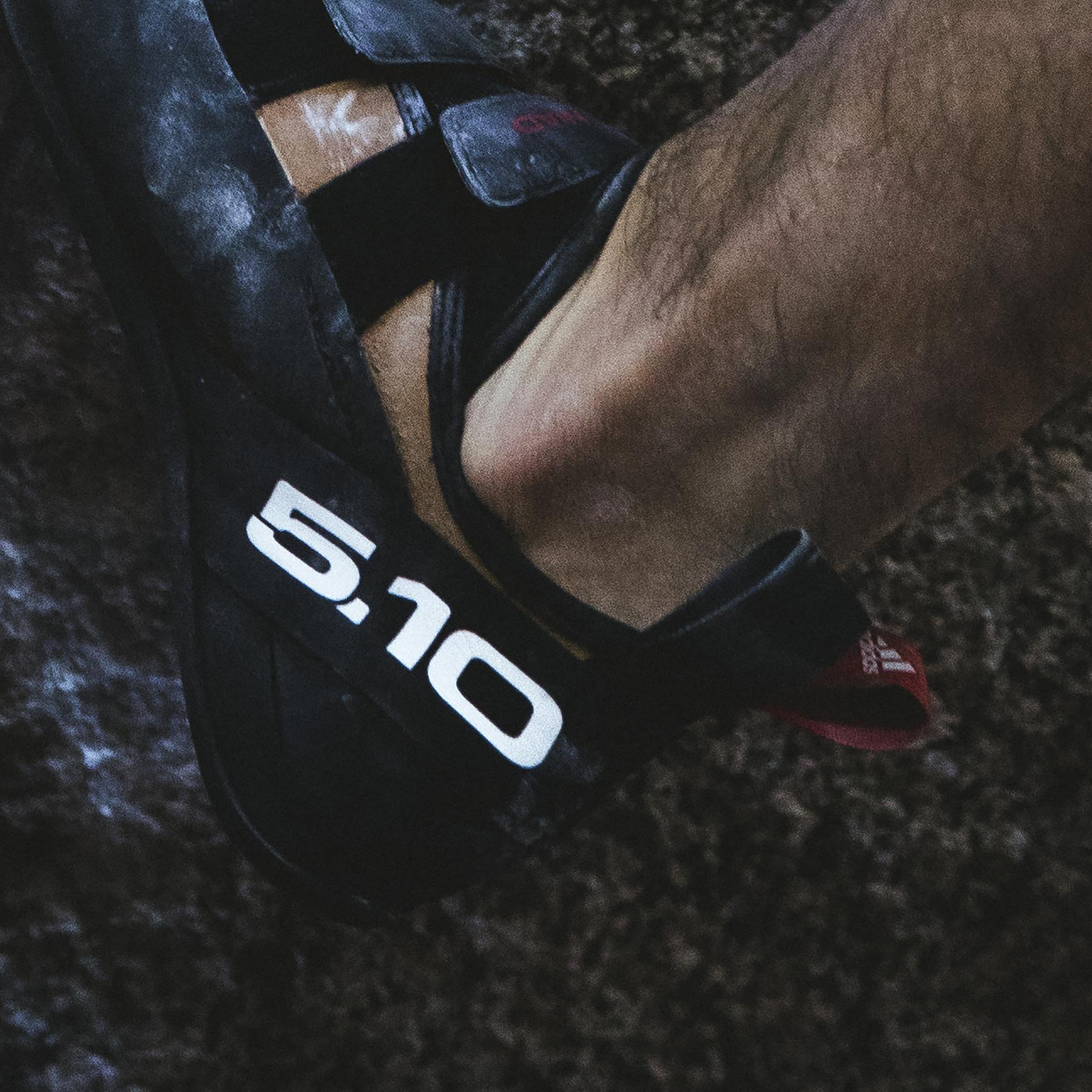 product/a/d/adidas_fw2849_16_footwear_photography_highlight_view_1_white_000.jpg