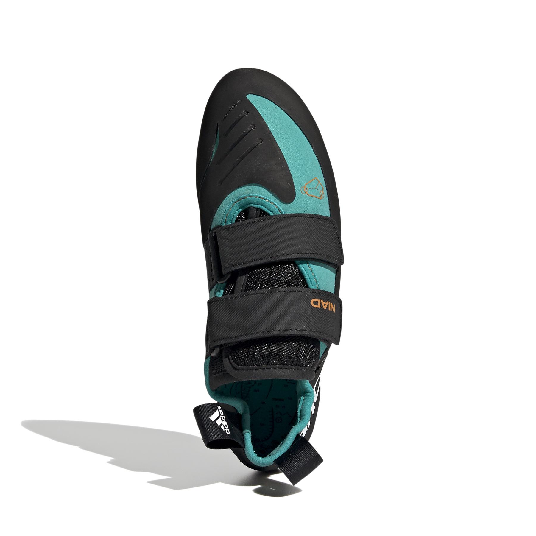 product/a/d/adidas_fw2856_3_footwear_photography_top_portrait_view_white_000.jpg