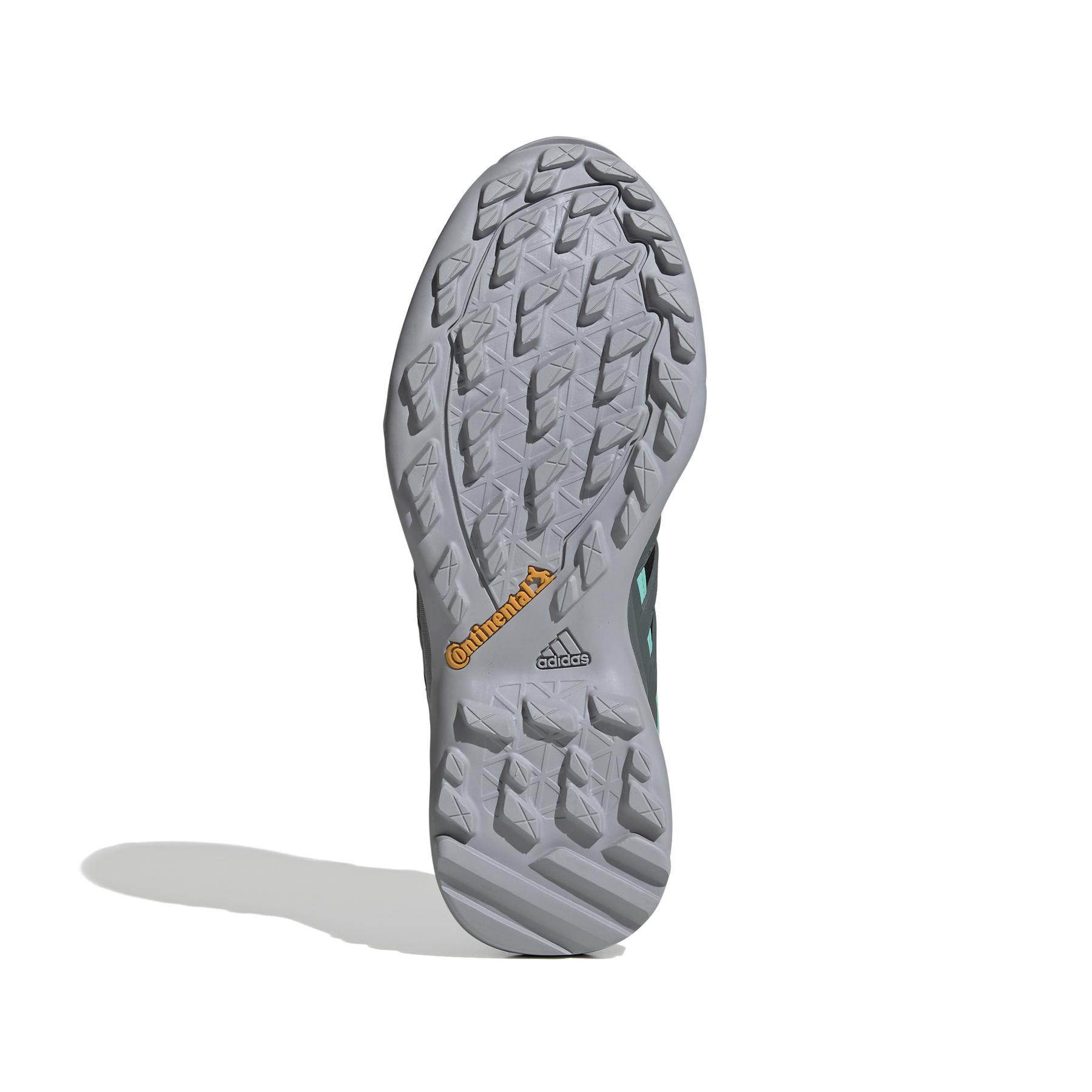 product/a/d/adidas_fx4681_4_footwear_photography_bottom_view_white_000.jpg