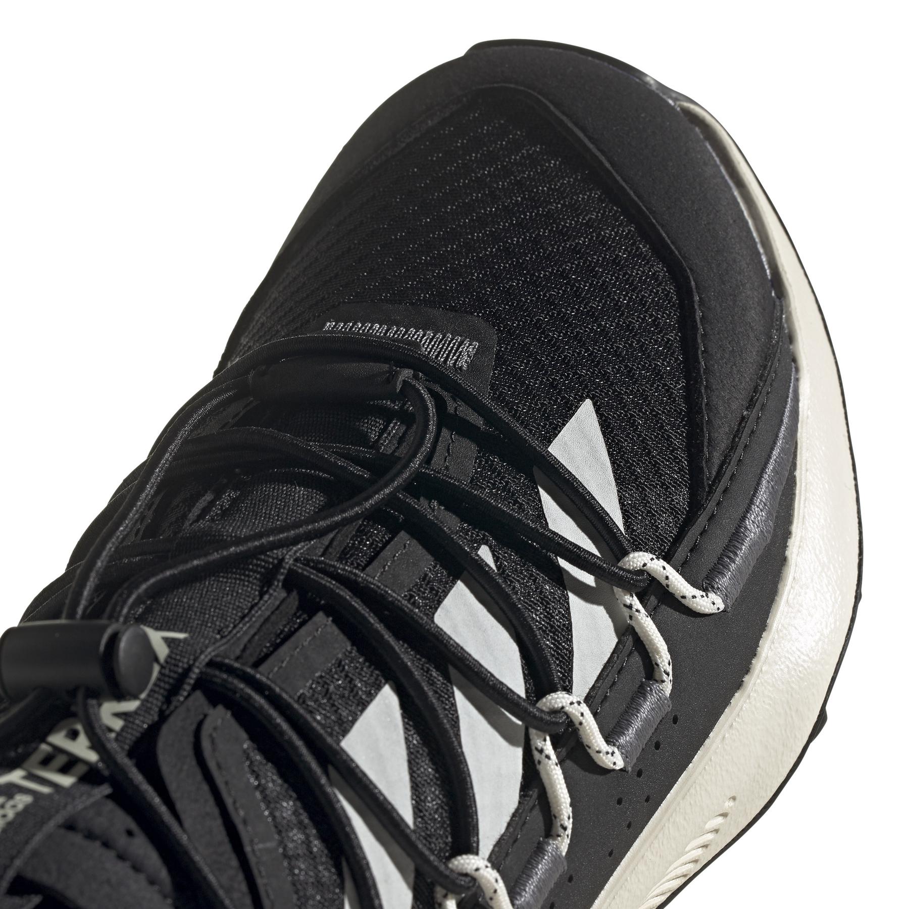 product/a/d/adidas_fz2228_8_footwear_photography_detail_view_1_white_000.jpg