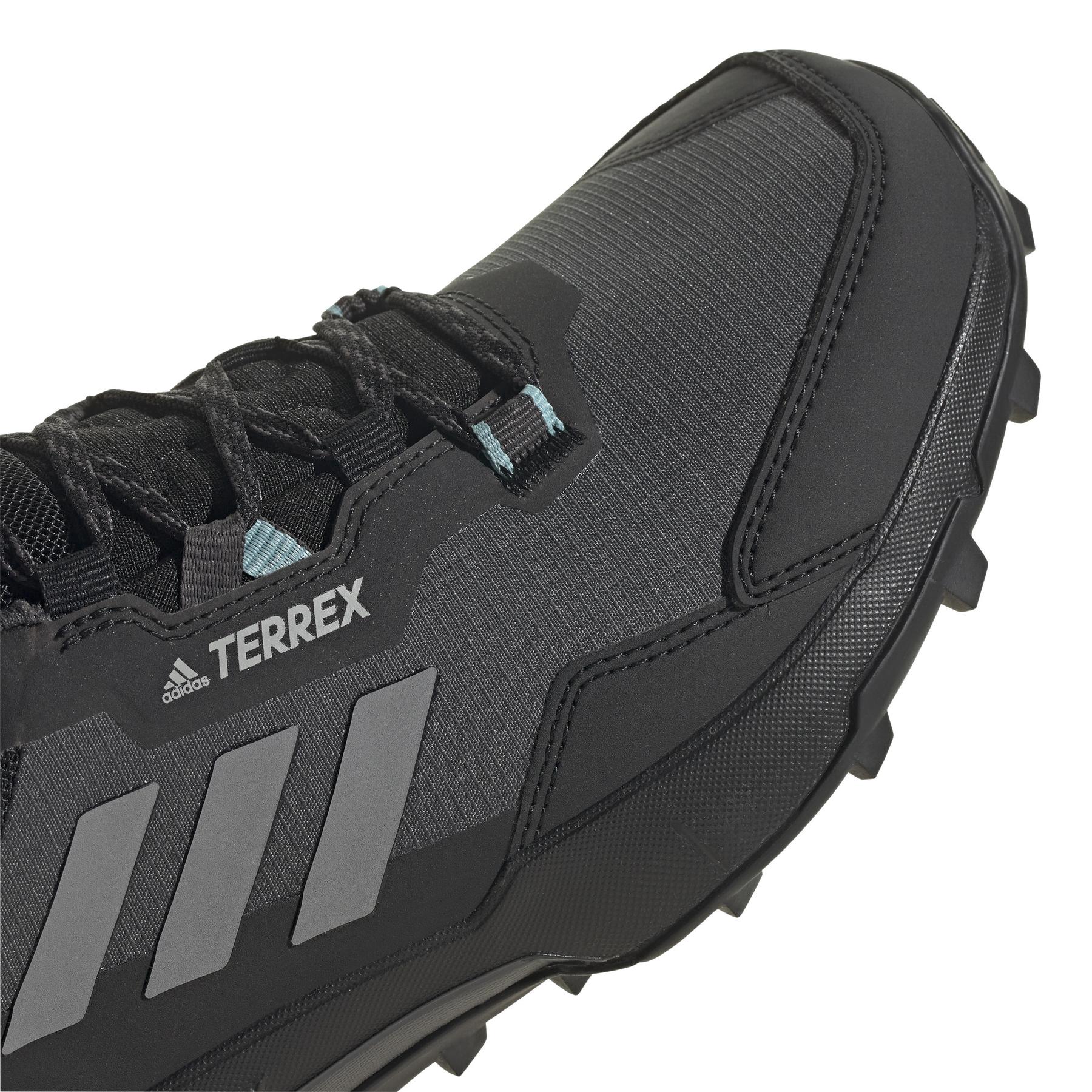 product/a/d/adidas_fz3249_9_footwear_photography_detail_view_2_white_000.jpg
