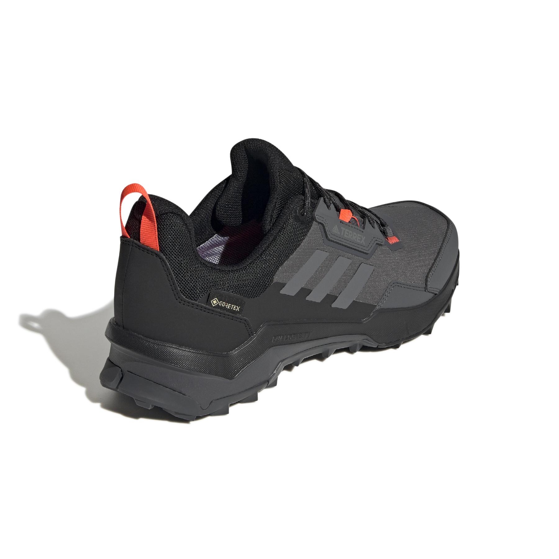 product/a/d/adidas_fz3285_7_footwear_photography_back_lateral_top_view_white_000.jpg