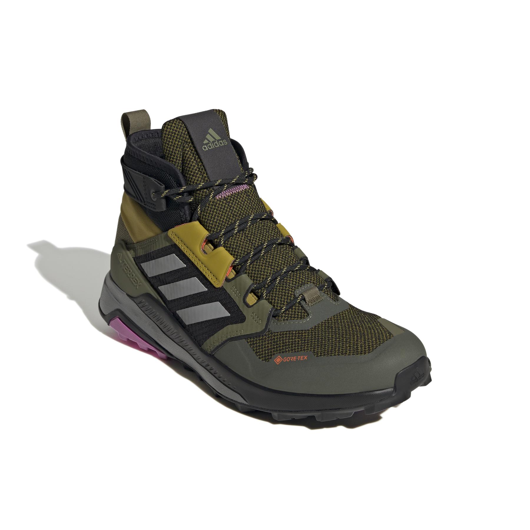 product/a/d/adidas_gv8954_6_footwear_photography_front_lateral_top_view_white_000.jpg