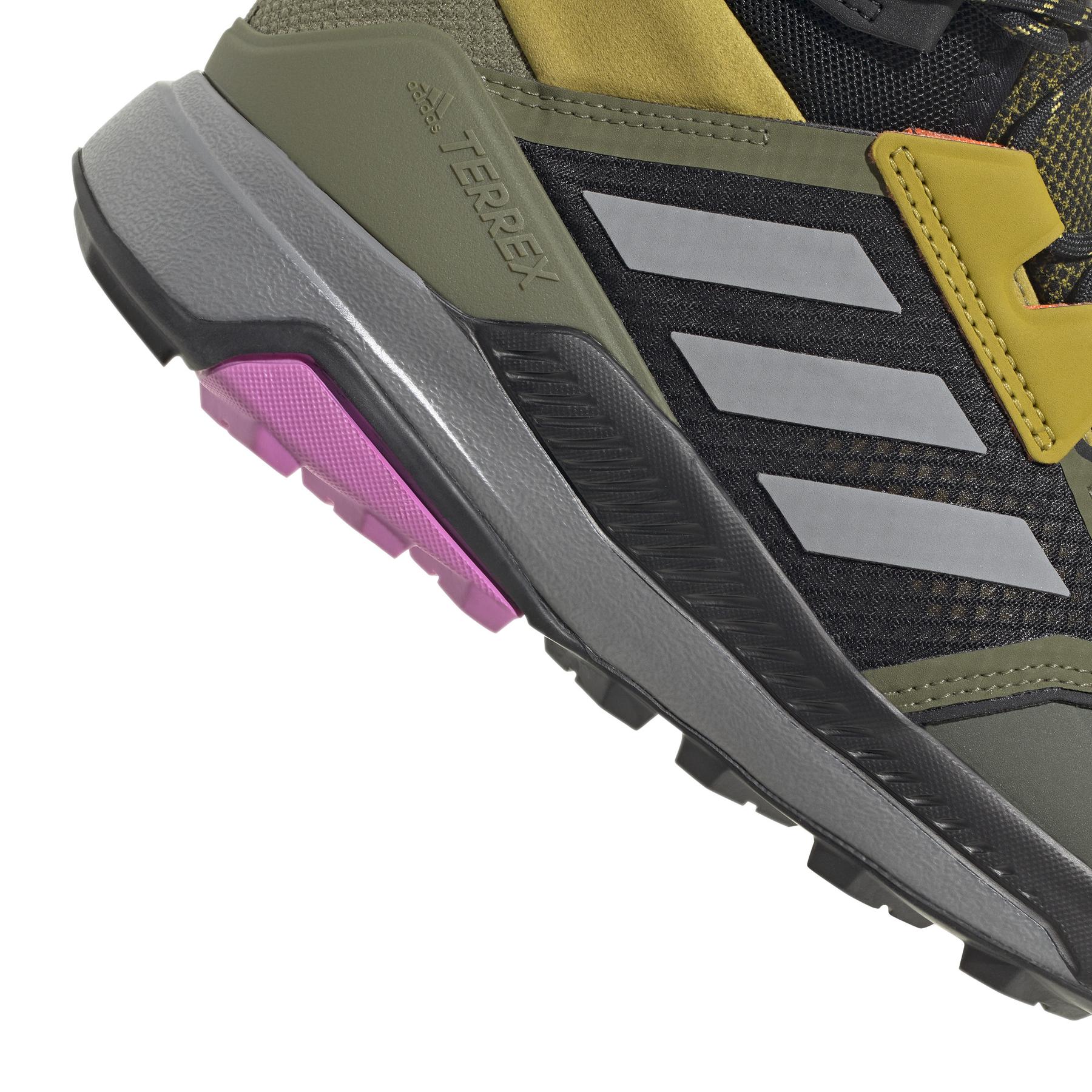 product/a/d/adidas_gv8954_9_footwear_photography_detail_view_2_white_000.jpg