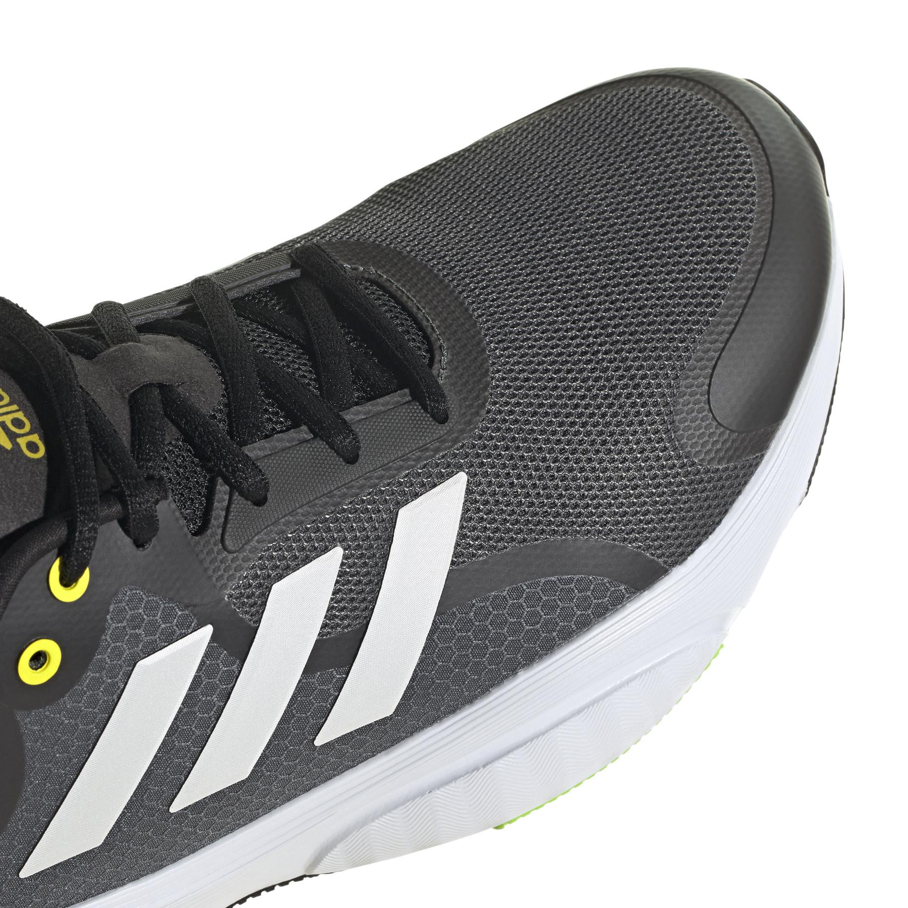 product/a/d/adidas_gv9531_9_footwear_photography_detail_view_2_white_000.jpg