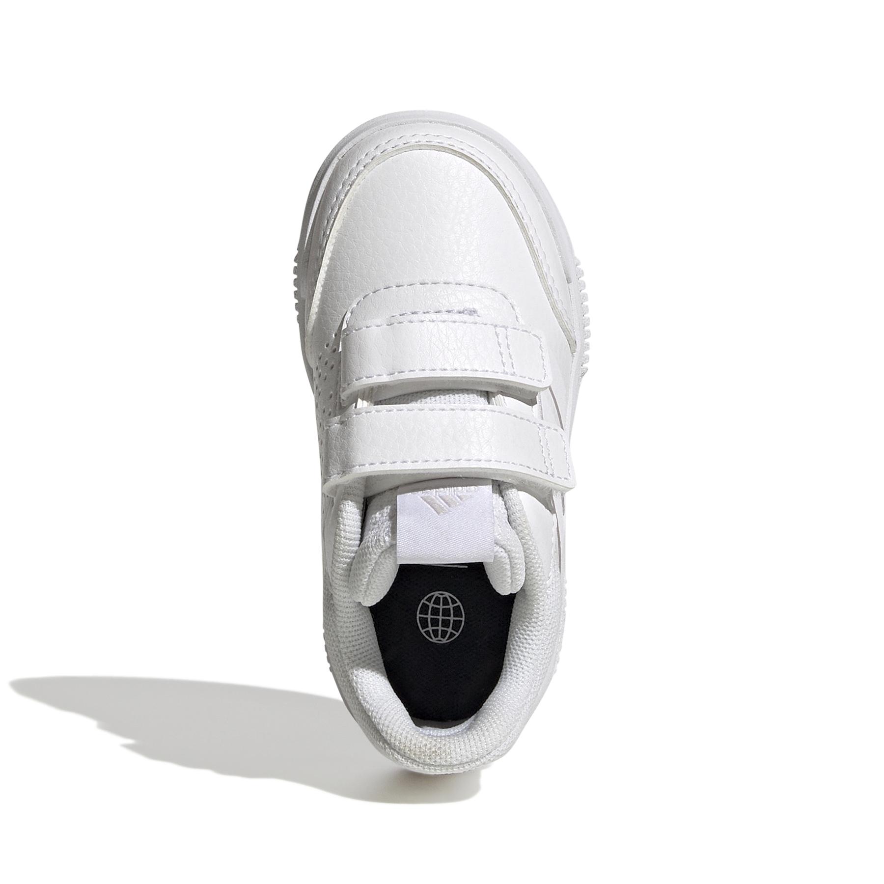product/a/d/adidas_gw1990_3_footwear_photography_top_portrait_view_white_000.jpg