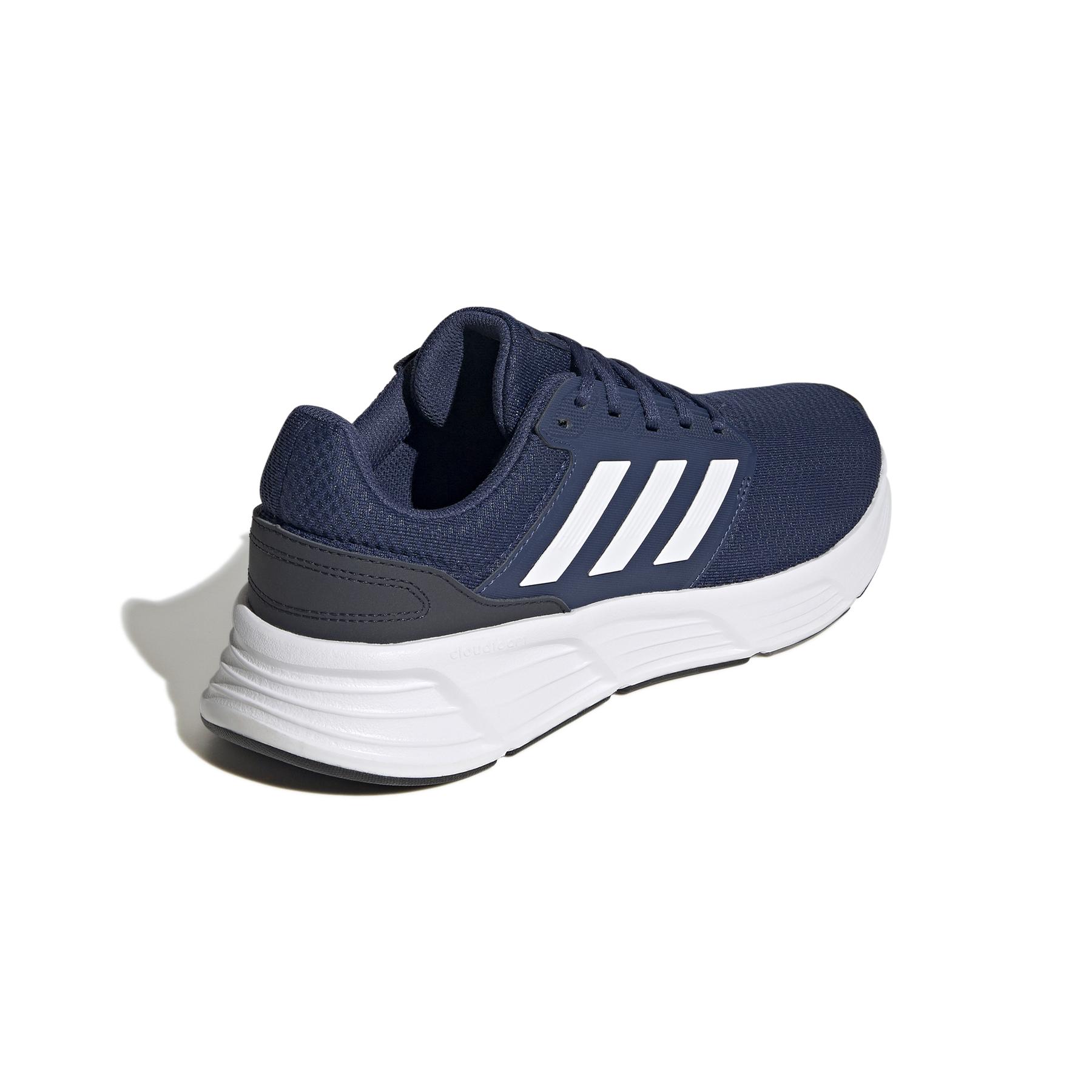 product/a/d/adidas_gw4139_7_footwear_photography_back_lateral_top_view_white_000.jpg