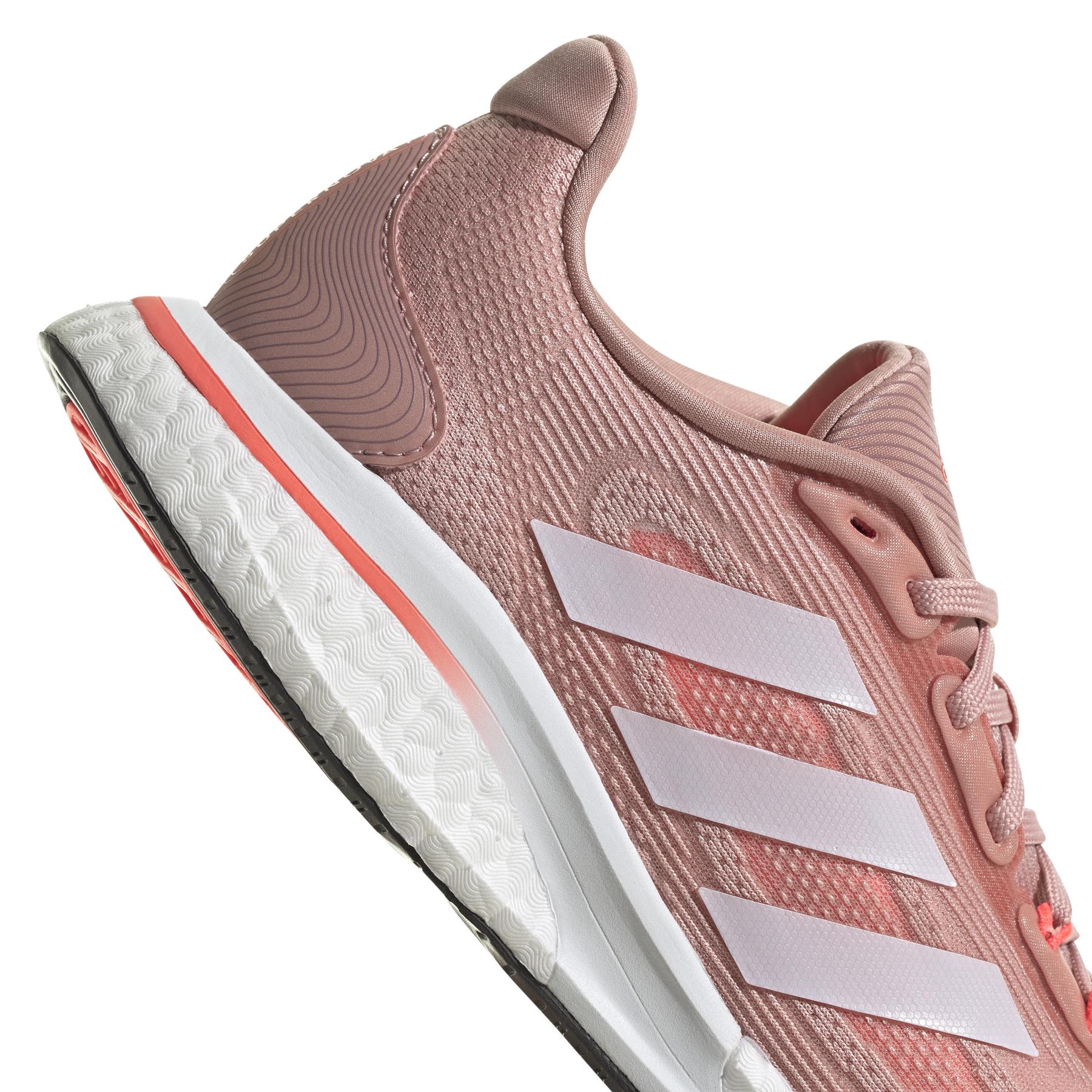 product/a/d/adidas_gx0536_9_footwear_photography_detail_view_2_white_000.jpg