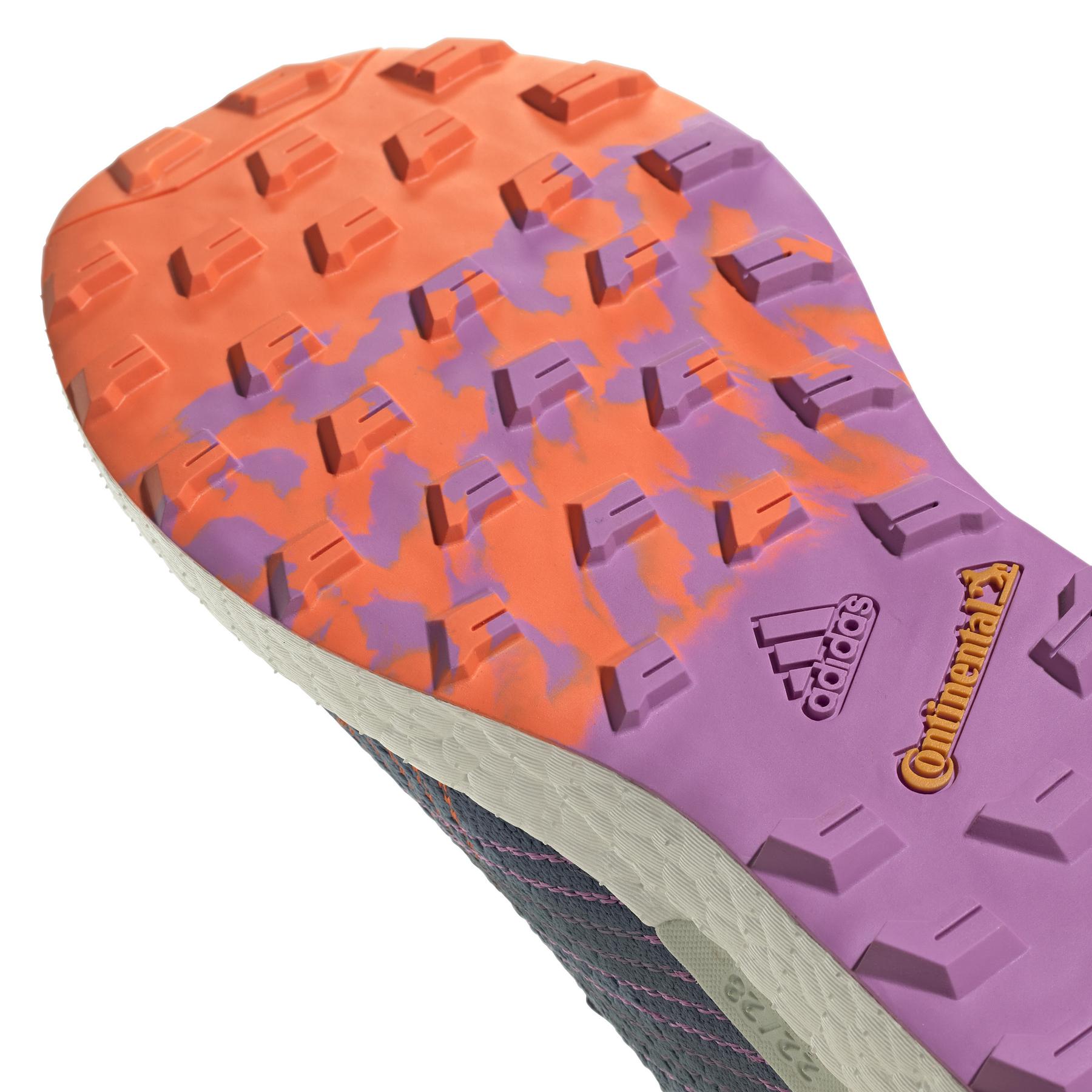 product/a/d/adidas_gx2251_8_footwear_photography_detail_view_1_white_000.jpg