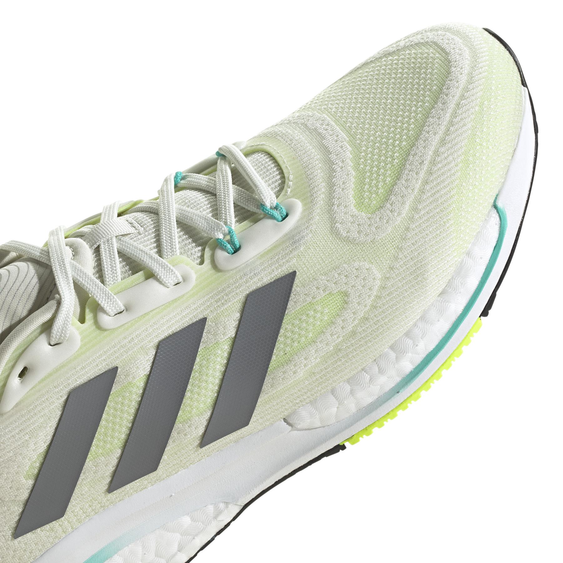 product/a/d/adidas_gx2907_8_footwear_photography_detail_view_1_white_000.jpg