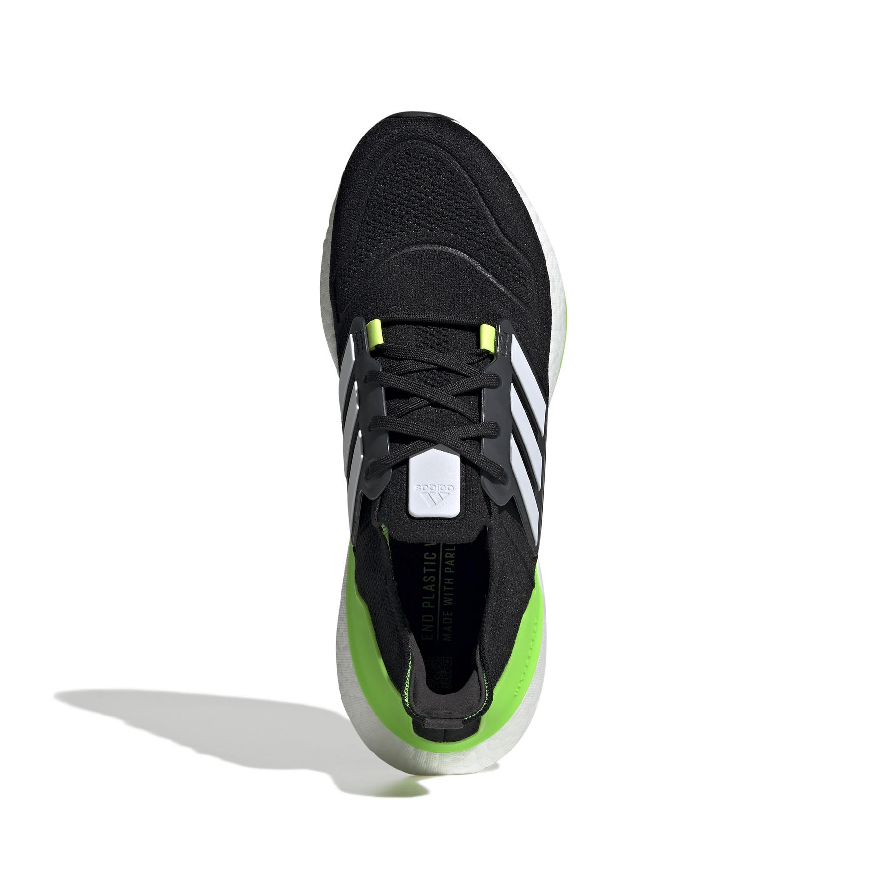 product/a/d/adidas_gx6640_3_footwear_photography_top_portrait_view_white_000.jpg