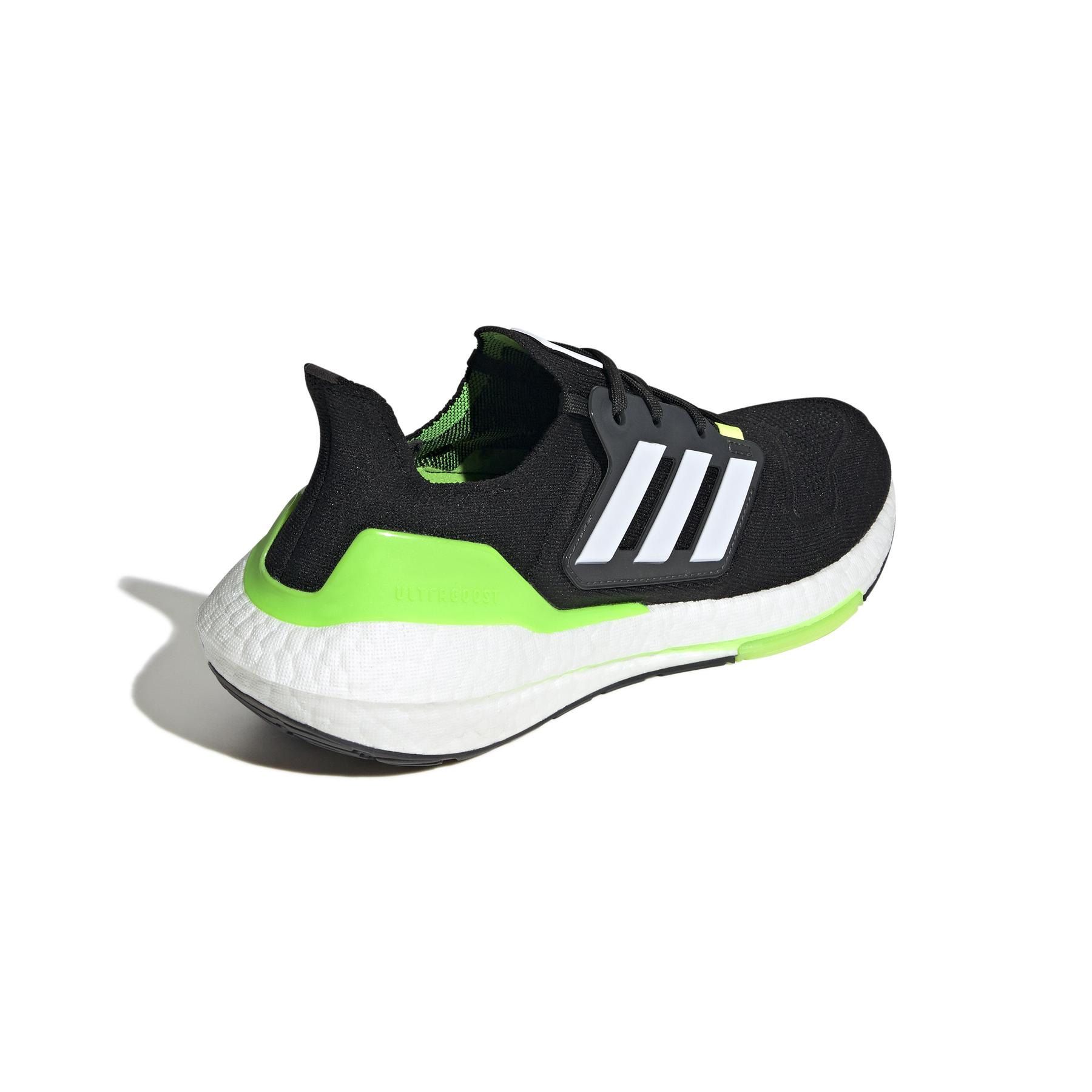 product/a/d/adidas_gx6640_7_footwear_photography_back_lateral_top_view_white_000.jpg
