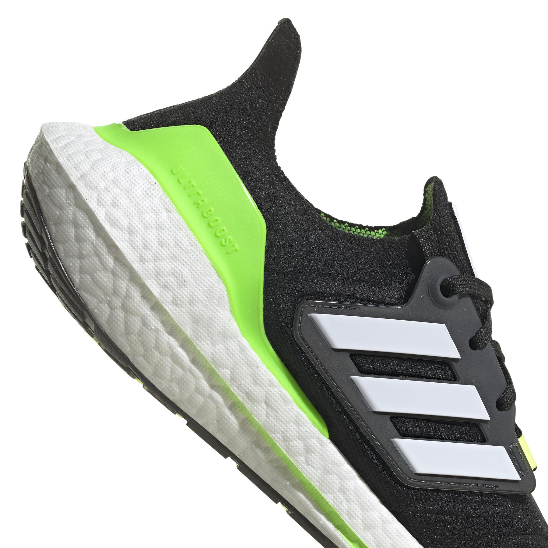 product/a/d/adidas_gx6640_8_footwear_photography_detail_view_1_white_000.jpg