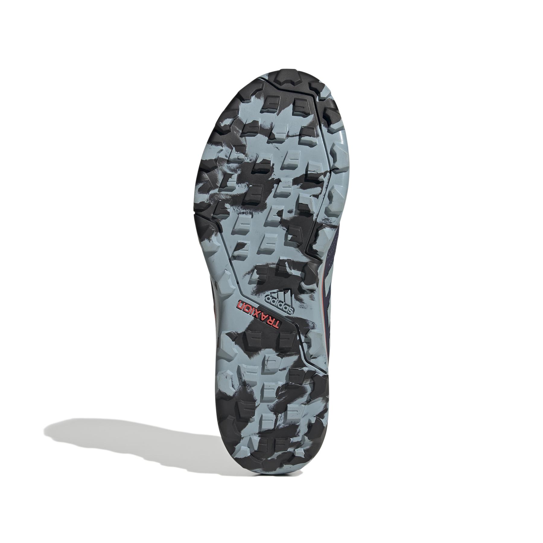 product/a/d/adidas_gx8681_4_footwear_photography_bottom_view_white_000.jpg