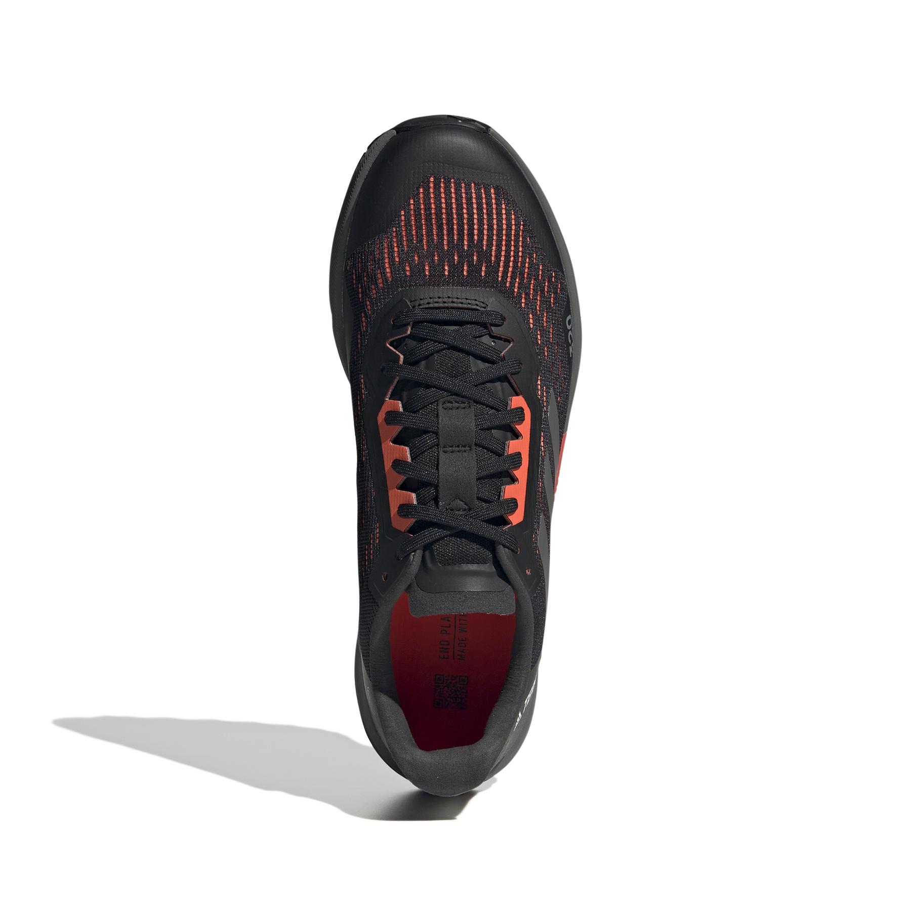 product/a/d/adidas_gz8887_3_footwear_photography_top_portrait_view_white_000.jpg