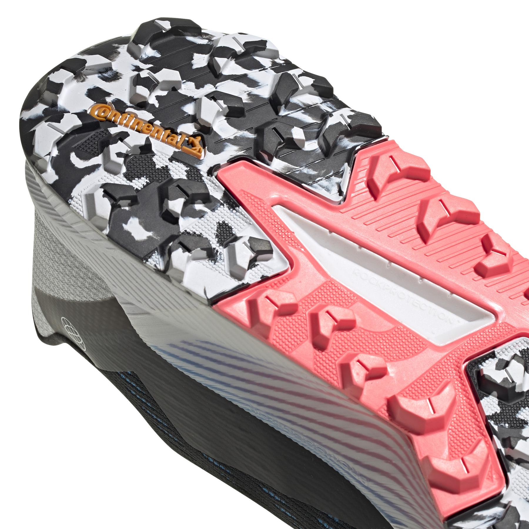 product/a/d/adidas_gz8888_8_footwear_photography_detail_view_1_white_000.jpg