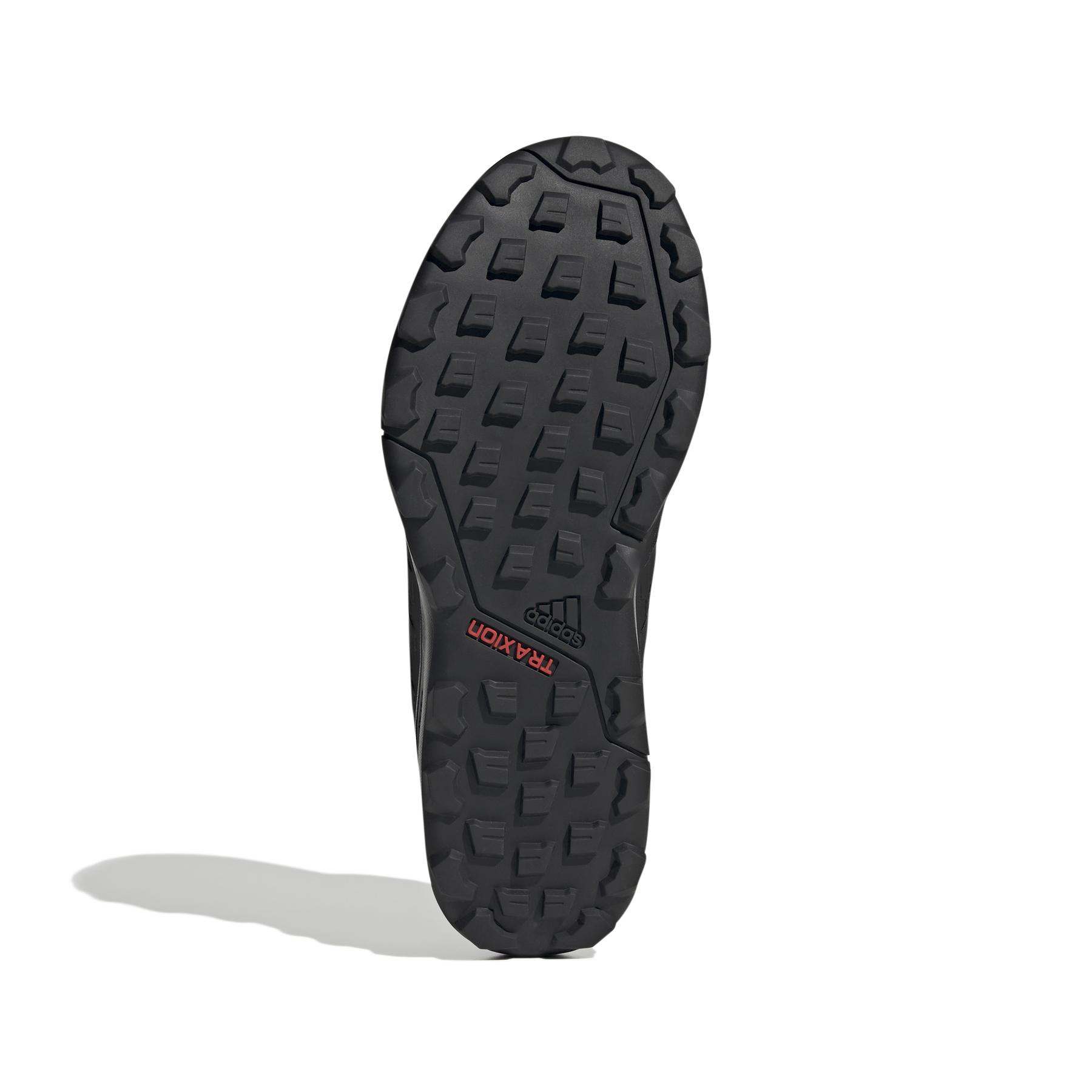 product/a/d/adidas_gz8910_4_footwear_photography_bottom_view_white_000.jpg