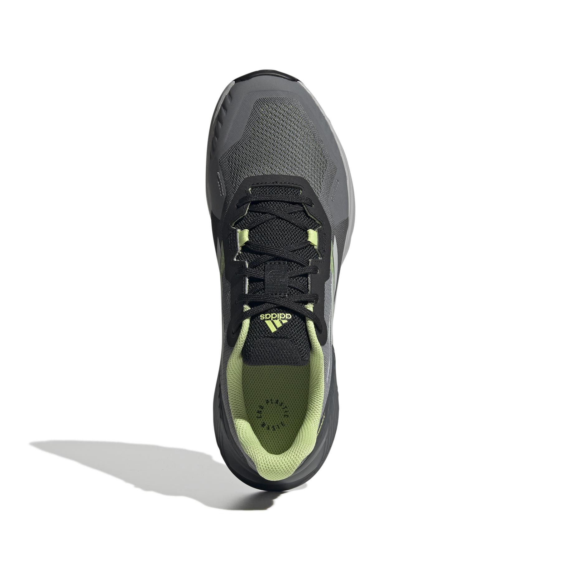 product/a/d/adidas_gz9034_3_footwear_photography_top_portrait_view_white_000.jpg