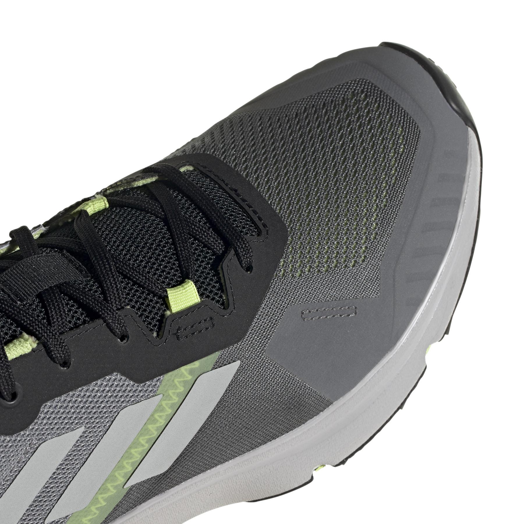 product/a/d/adidas_gz9034_9_footwear_photography_detail_view_2_white_000.jpg