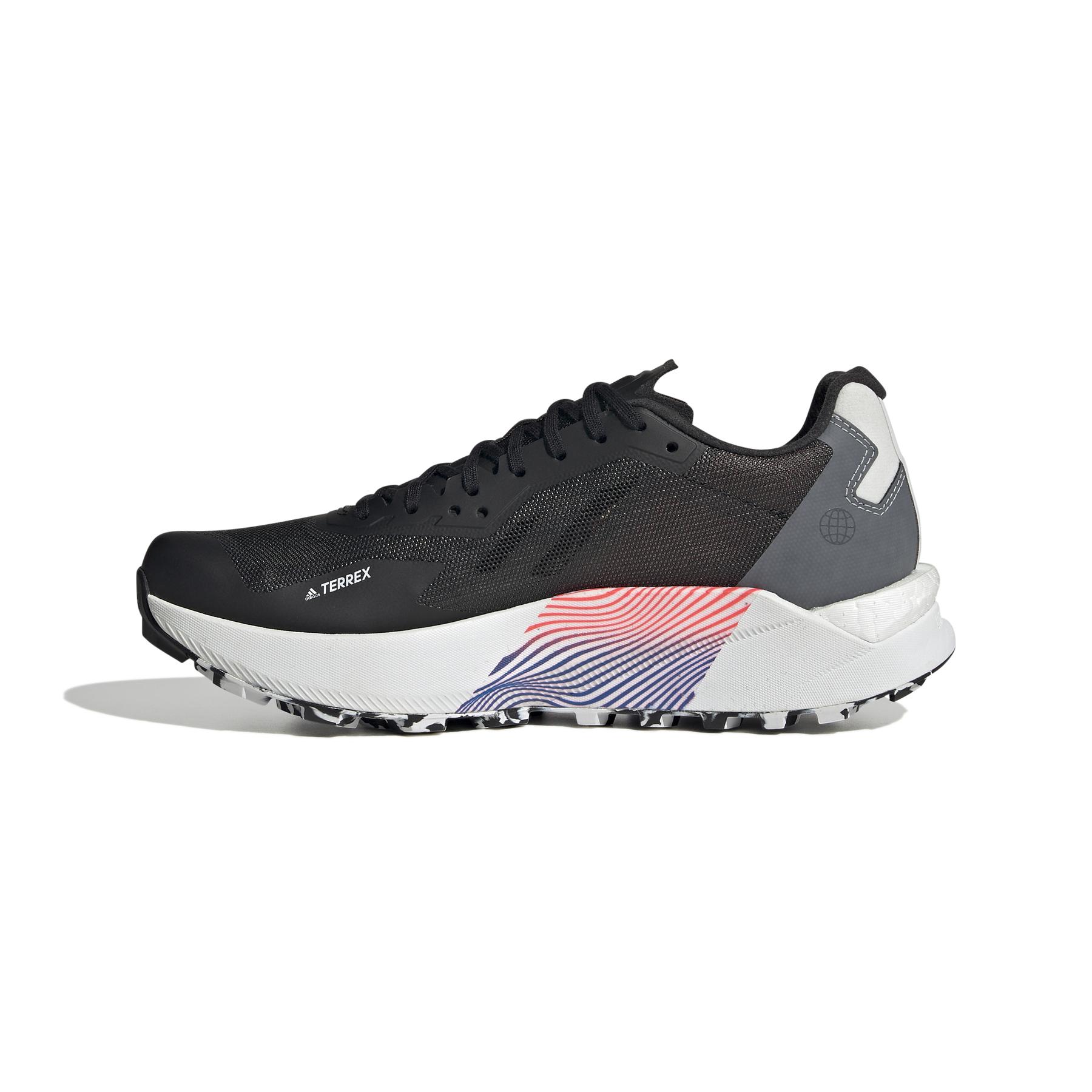 product/a/d/adidas_gz9037_5_footwear_photography_side_medial_center_view_white_000.jpg