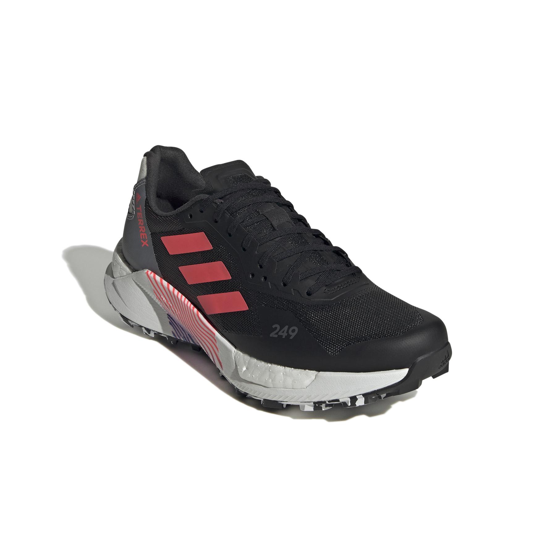 product/a/d/adidas_gz9037_6_footwear_photography_front_lateral_top_view_white_000.jpg
