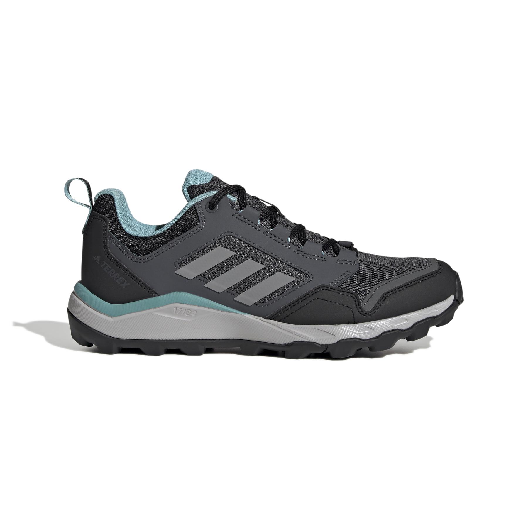 product/a/d/adidas_h05686_1_footwear_photography_side_lateral_center_view_white_000.jpg