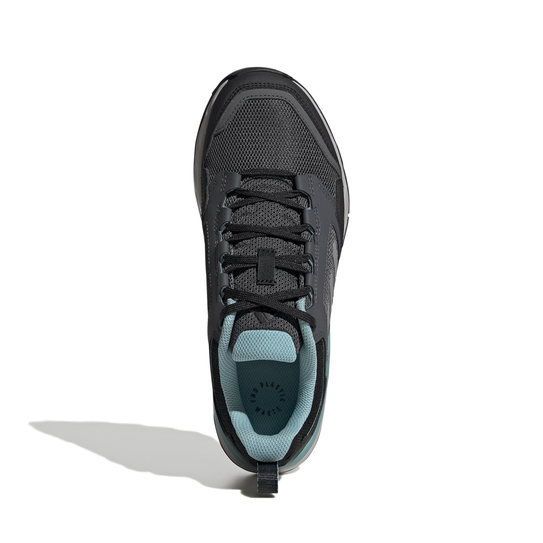 product/a/d/adidas_h05686_3_footwear_photography_top_portrait_view_white_000.jpg