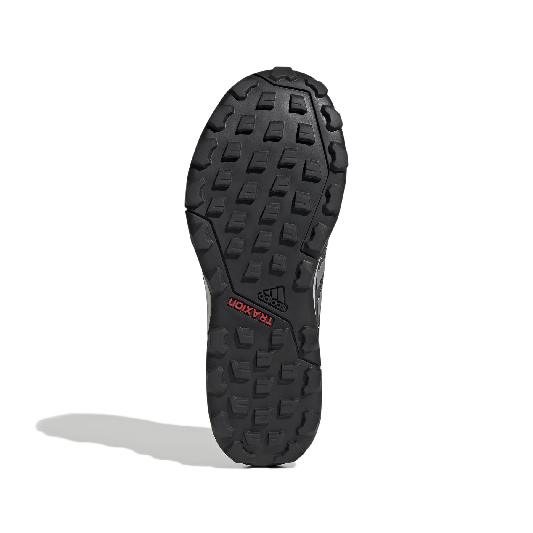 product/a/d/adidas_h05686_4_footwear_photography_bottom_view_white_000.jpg