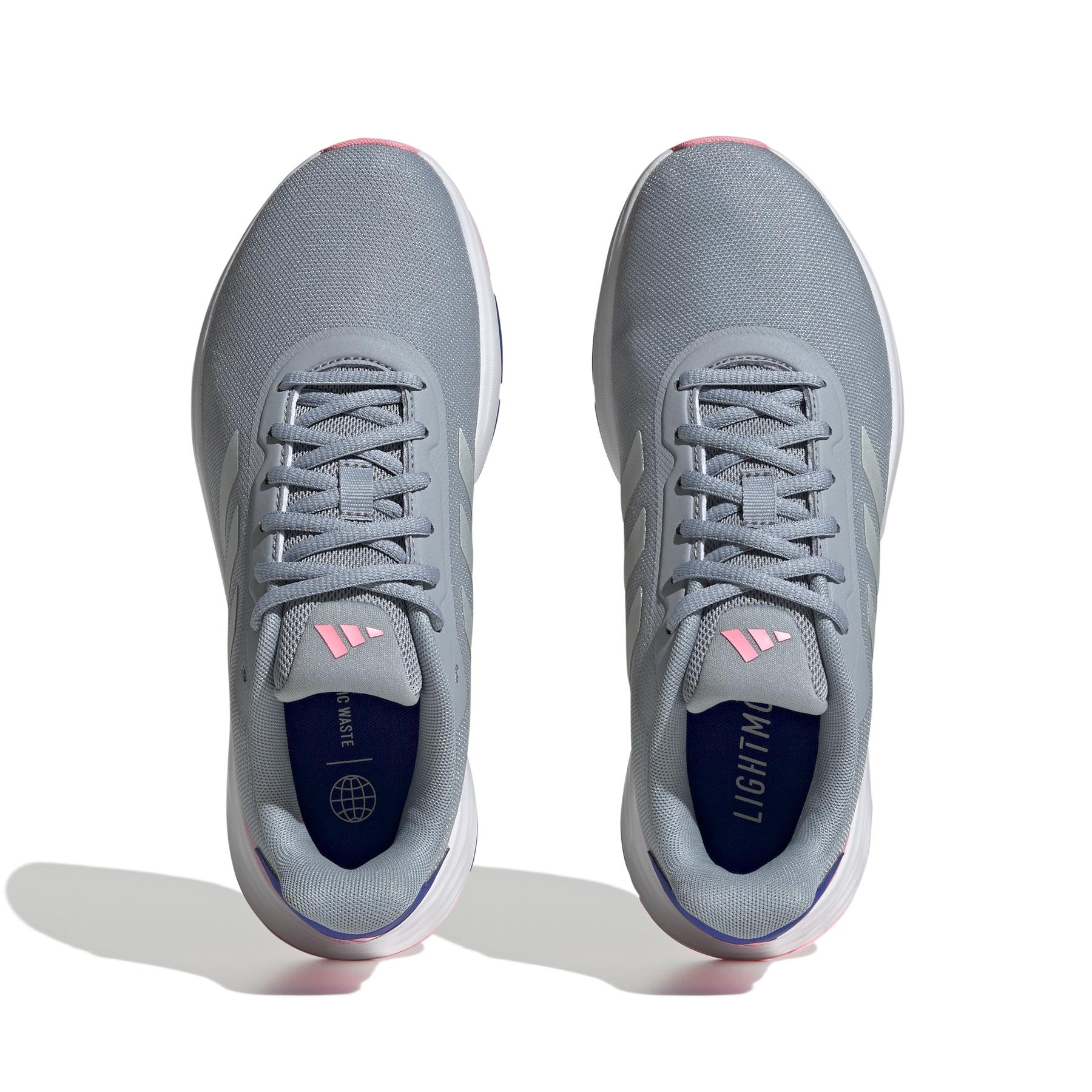 product/a/d/adidas_hp5666_3_footwear_photography_top_portrait_view_white.jpg