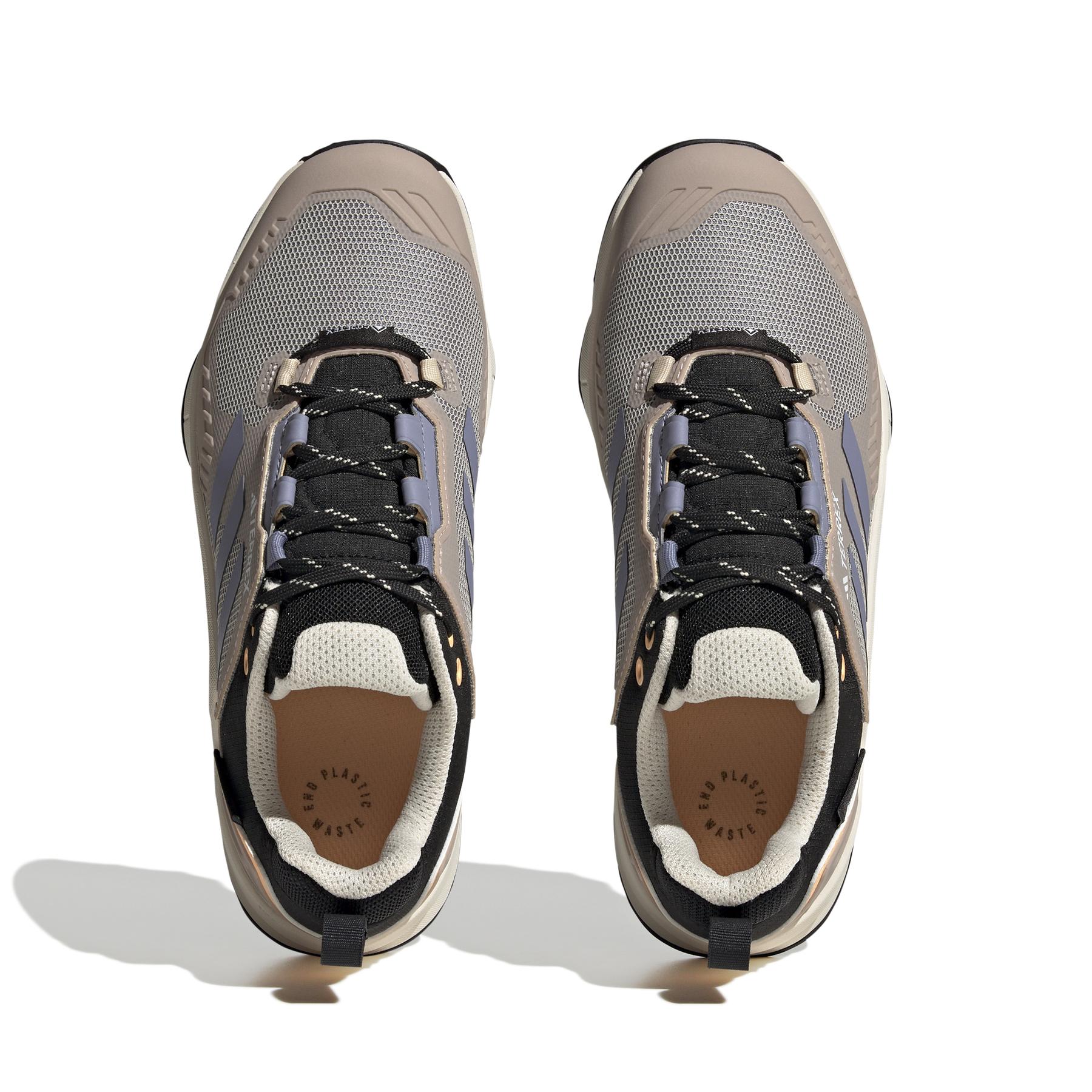 product/a/d/adidas_hp8714_3_footwear_photography_top_portrait_view_white_000.jpg