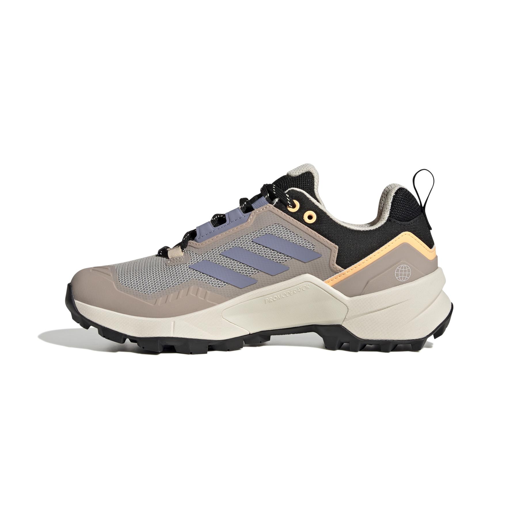 product/a/d/adidas_hp8714_5_footwear_photography_side_medial_center_view_white_000.jpg