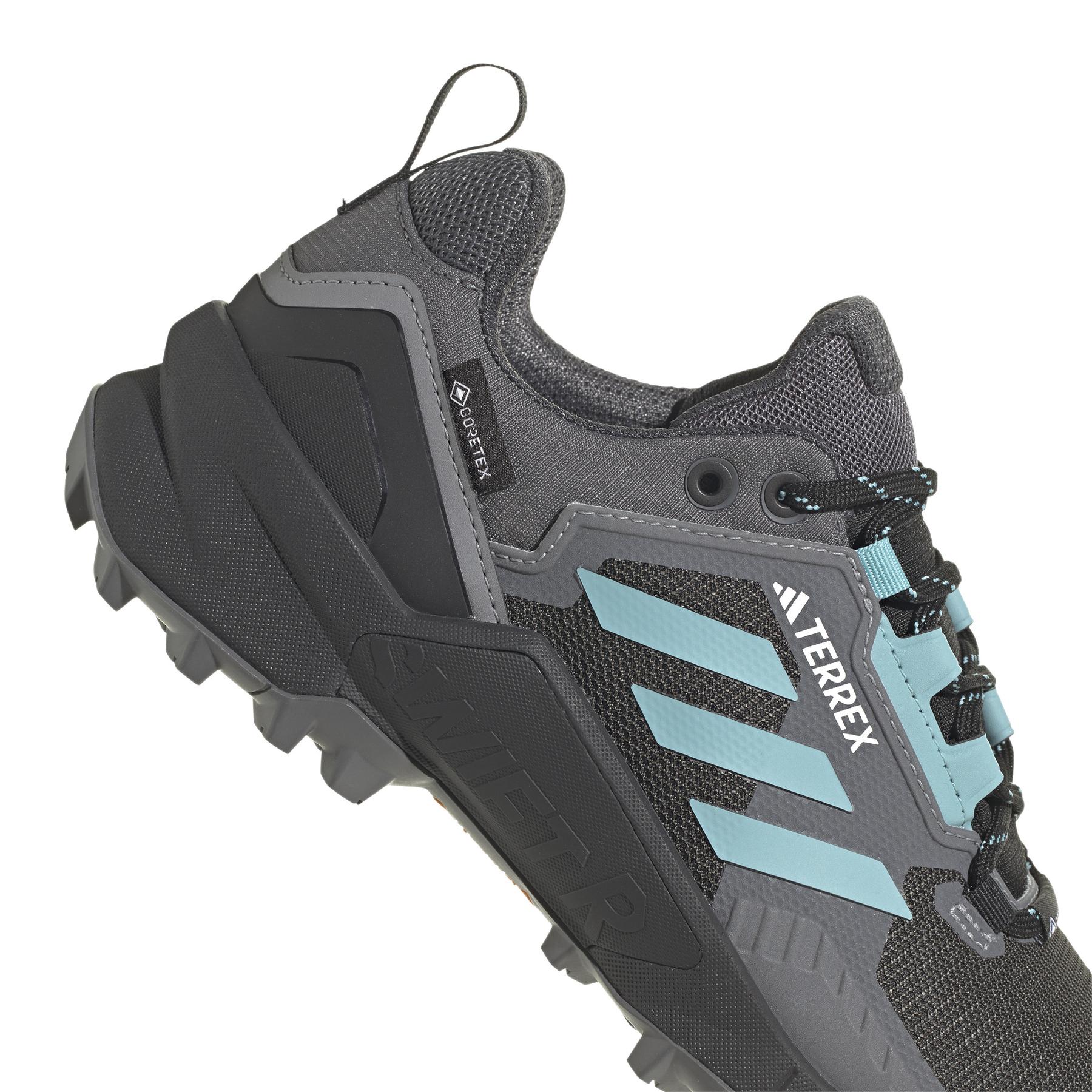 product/a/d/adidas_hp8716_8_footwear_photography_detail_view_1_white_000.jpg