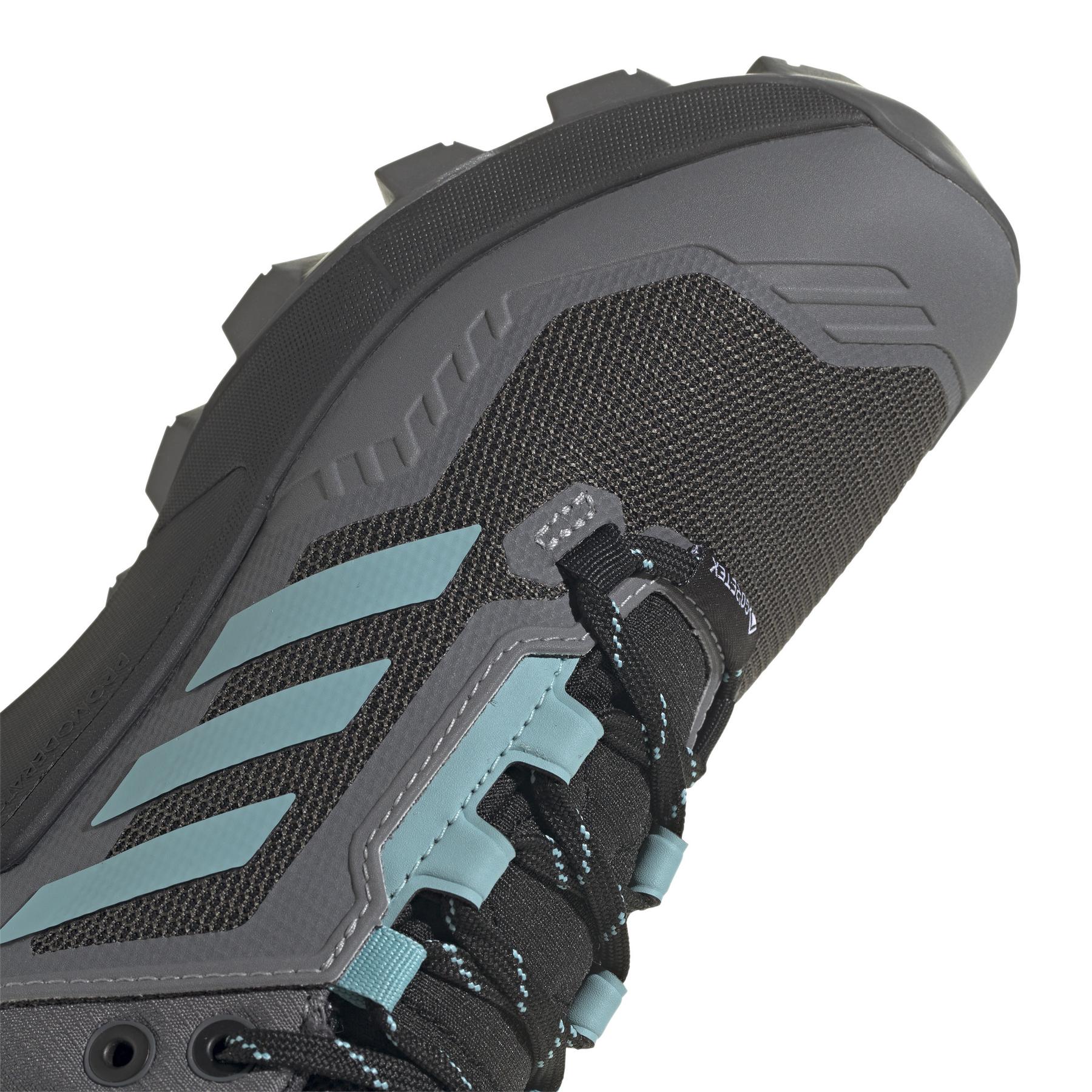 product/a/d/adidas_hp8716_9_footwear_photography_detail_view_2_white_000.jpg
