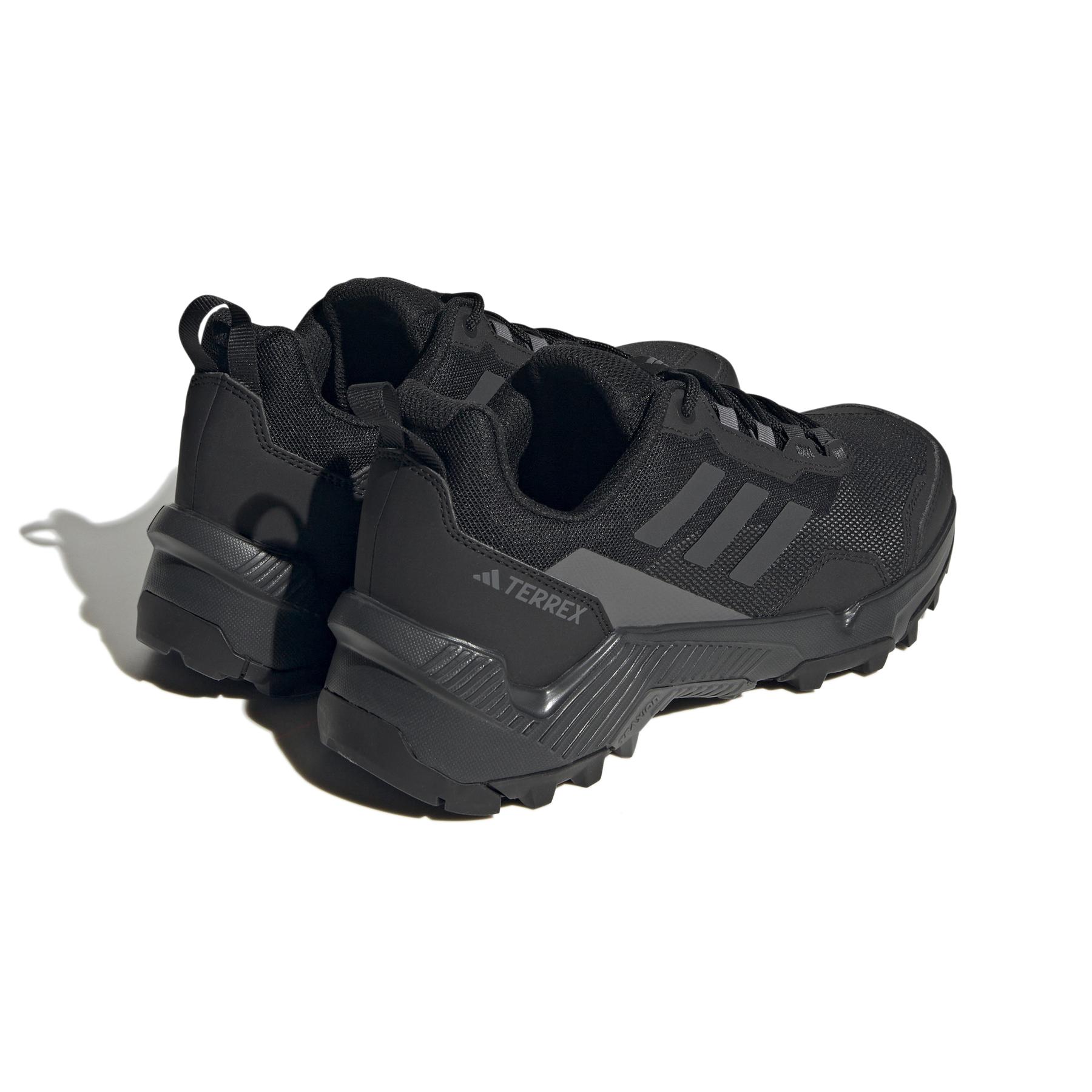 product/a/d/adidas_hq0935_7_footwear_photography_back_lateral_top_view_white_000.jpg