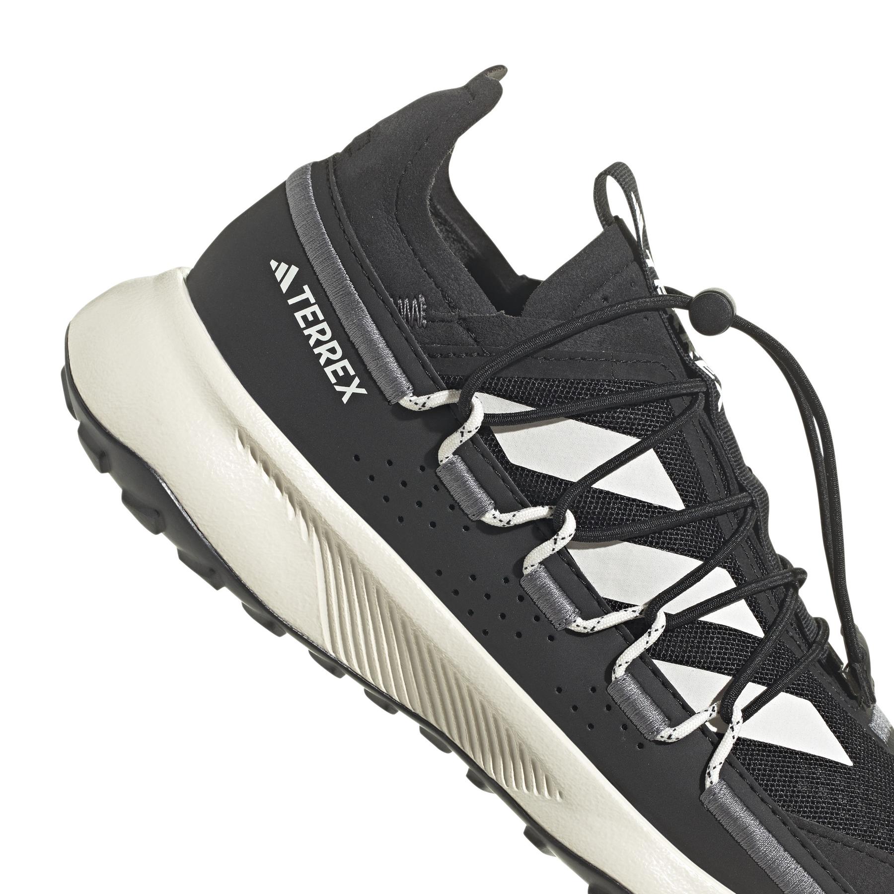 product/a/d/adidas_hq0941_8_footwear_photography_detail_view_1_white_000.jpg