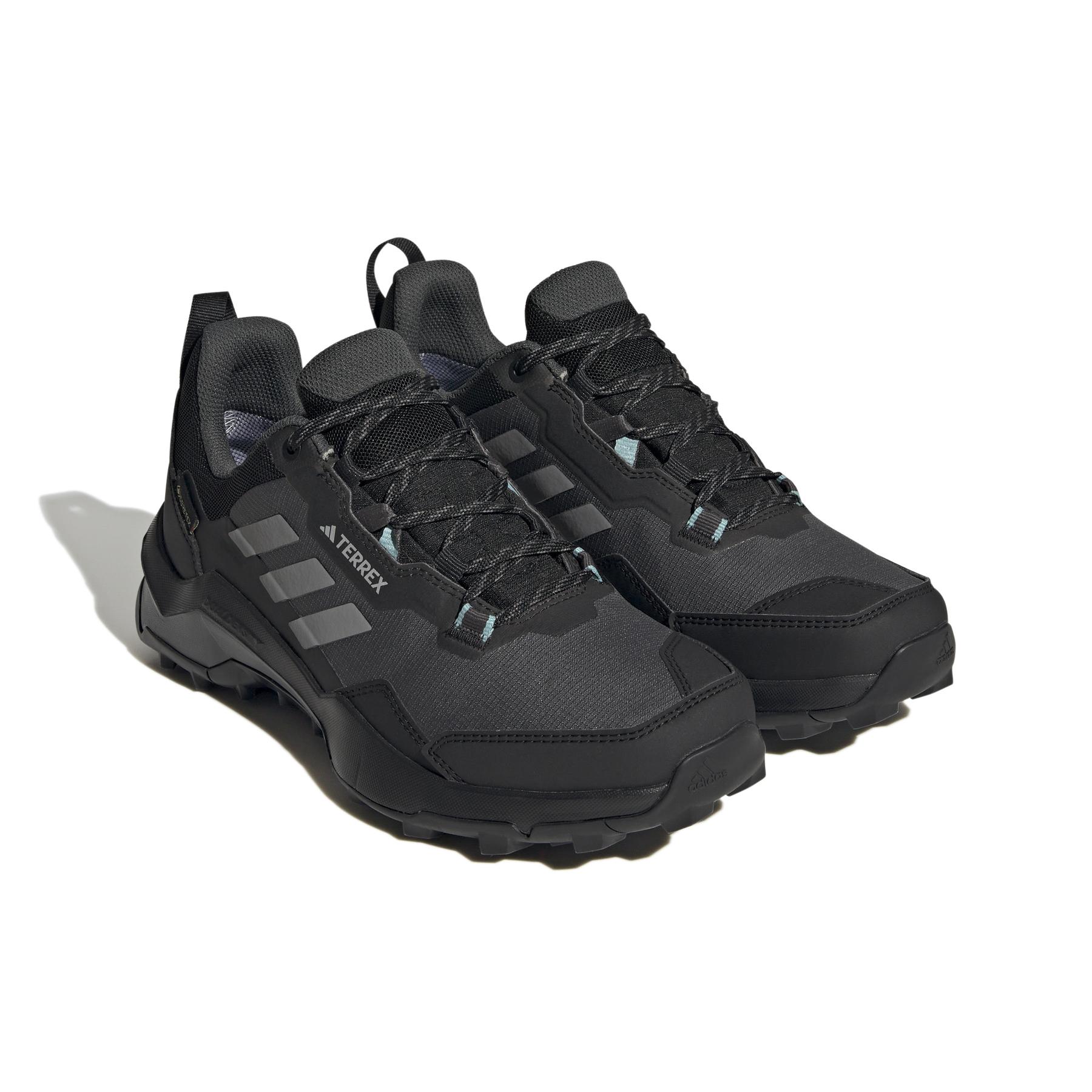 product/a/d/adidas_hq1051_6_footwear_photography_front_lateral_top_view_white.jpg