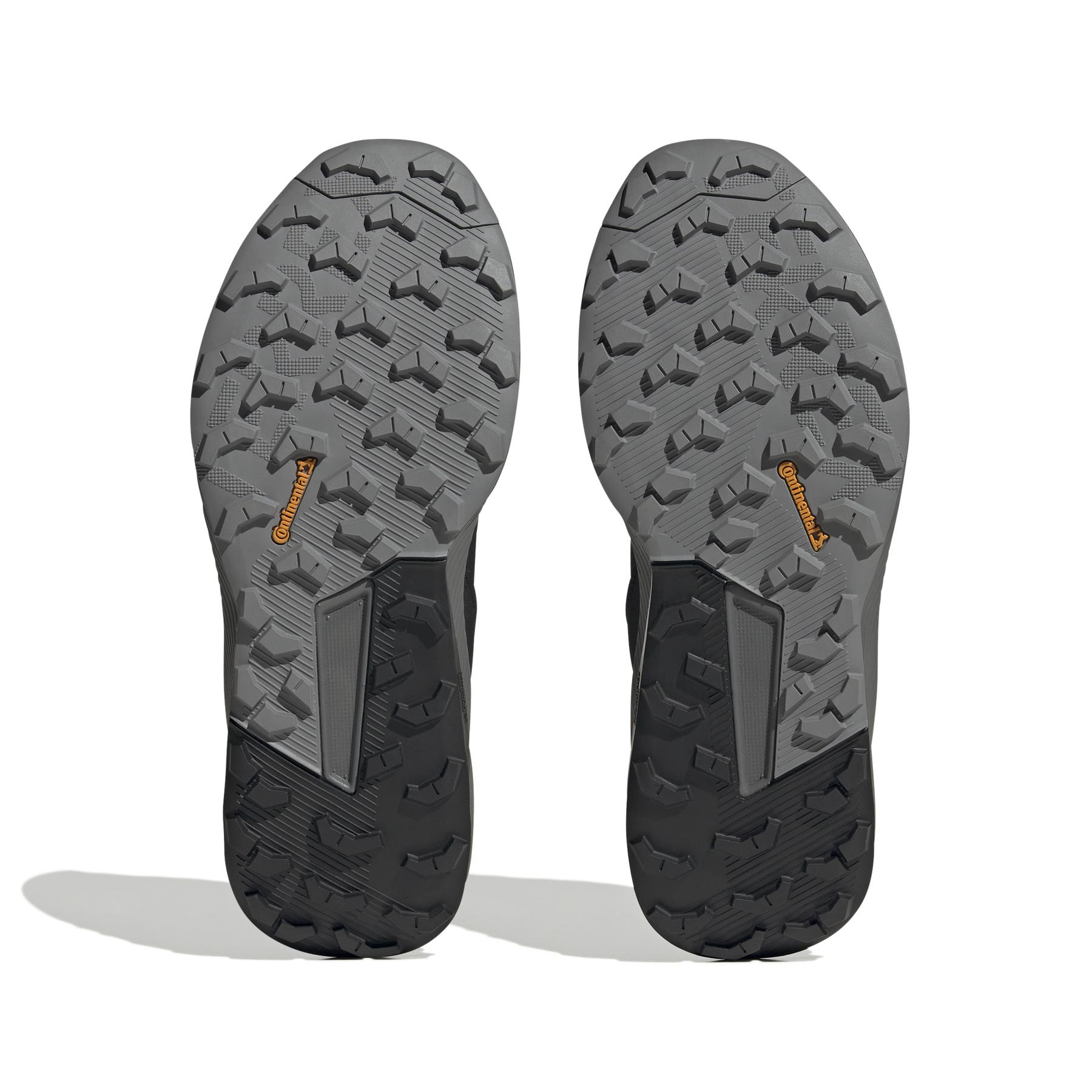 product/a/d/adidas_hq1238_4_footwear_photography_bottom_view_white_000.jpg
