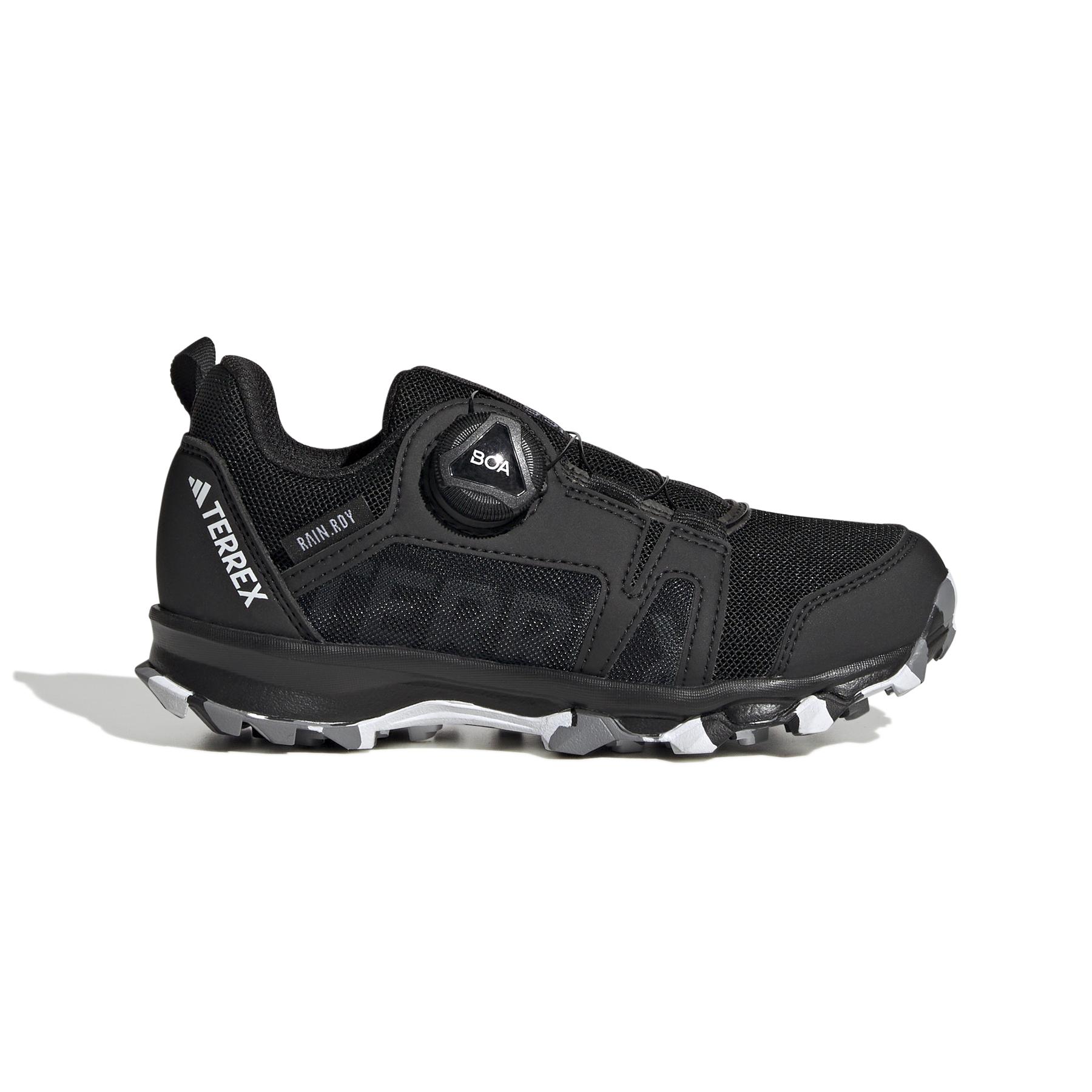 product/a/d/adidas_hq3496_1_footwear_photography_side_lateral_center_view_white_000.jpg